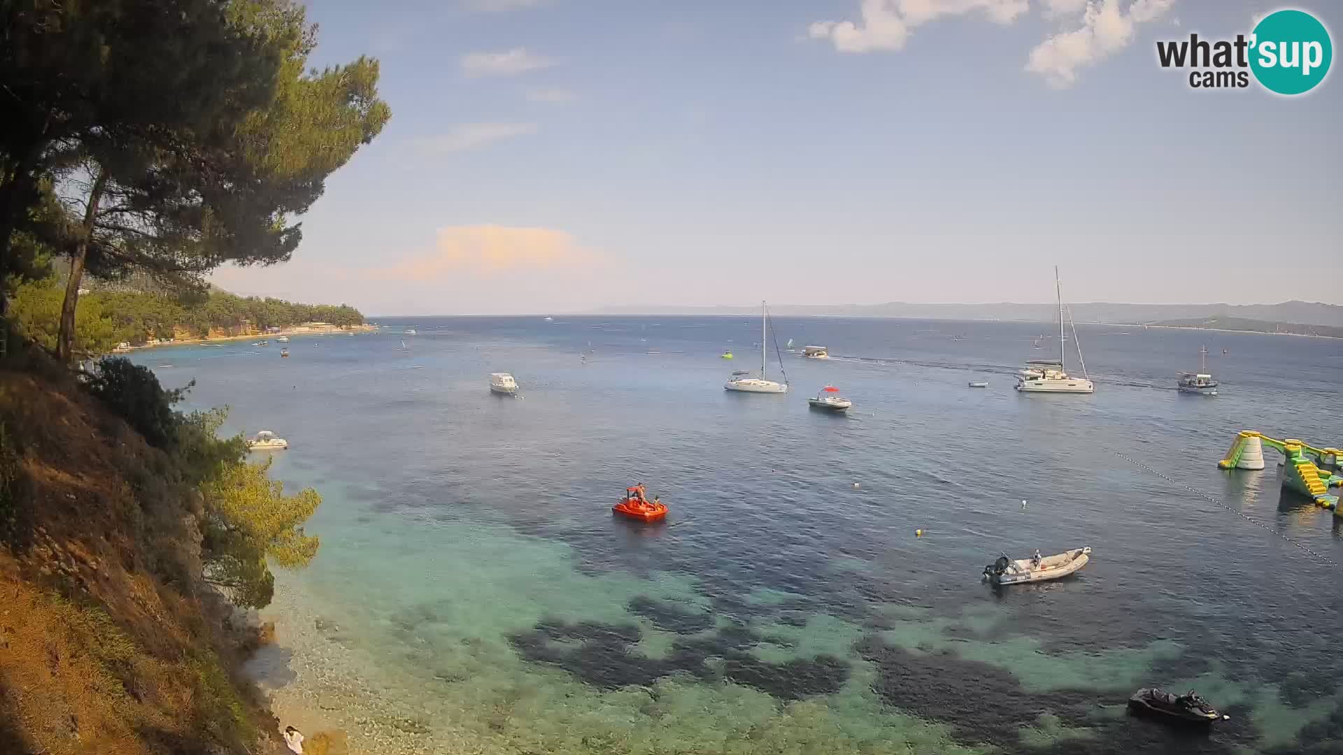 Spletna kamera Plaža Potočine Bol – Pogled v živo na plažo Borak, otok Brač