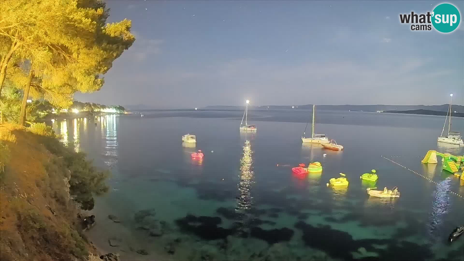 Web kamera Potočine Bol – Pogled uživo na plažu Borak, otok Brač