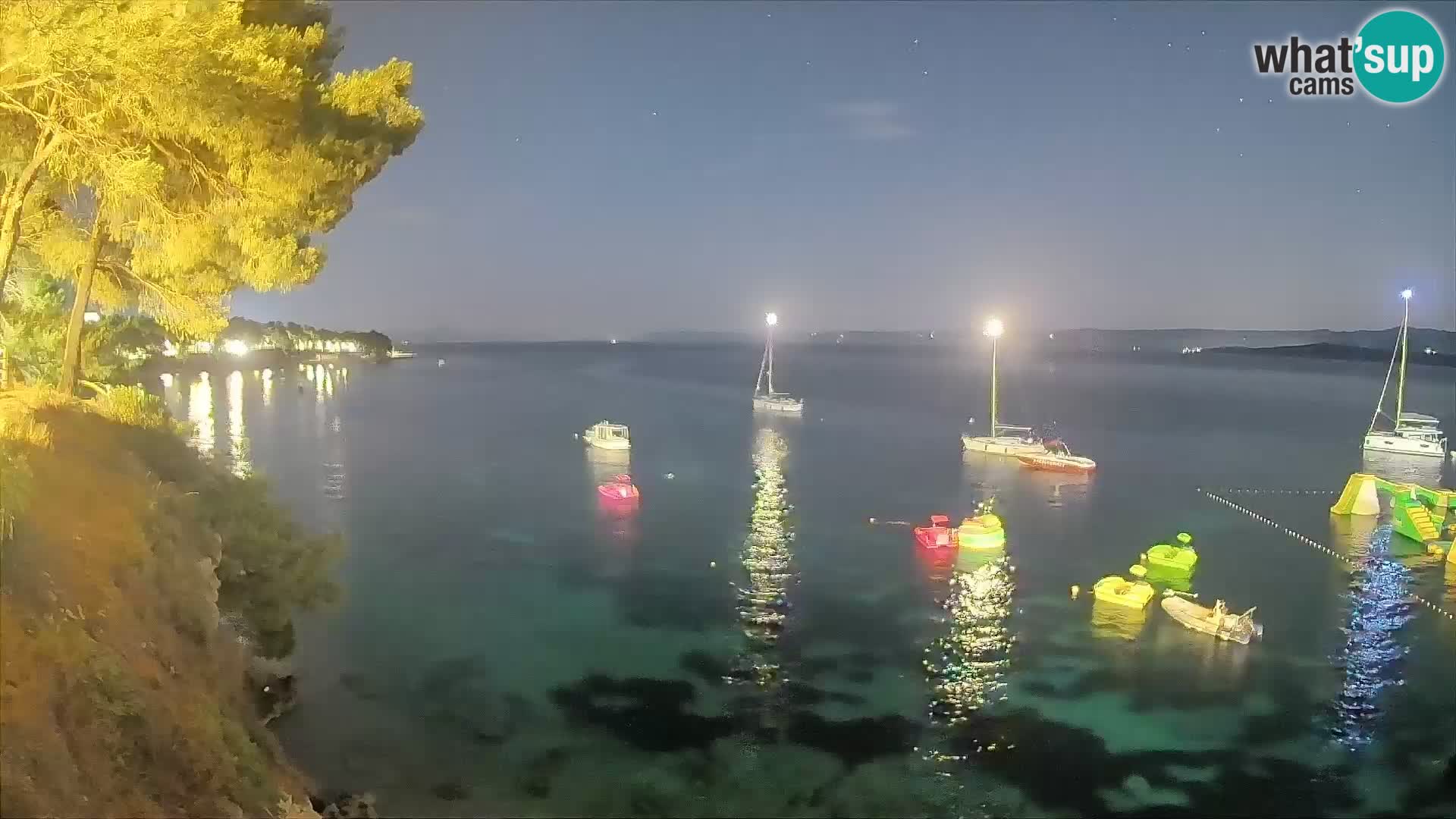 Web kamera Potočine Bol – Pogled uživo na plažu Borak, otok Brač