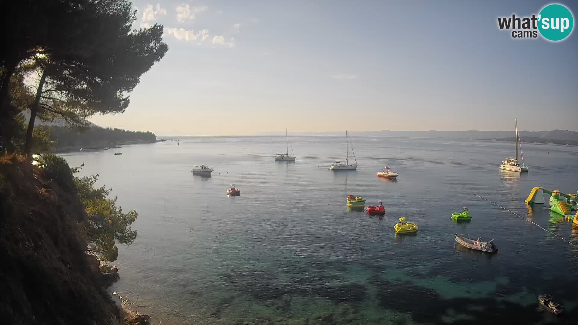 Spletna kamera Plaža Potočine Bol – Pogled v živo na plažo Borak, otok Brač