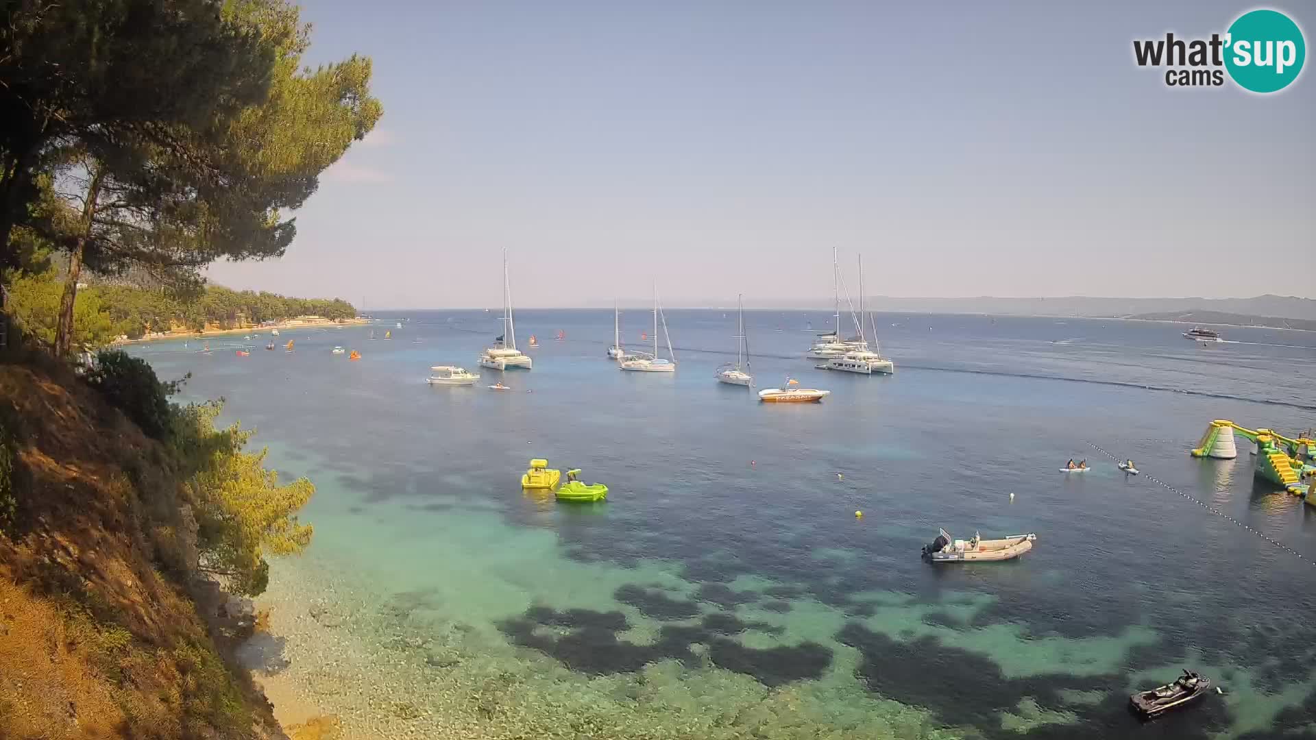Spletna kamera Plaža Potočine Bol – Pogled v živo na plažo Borak, otok Brač