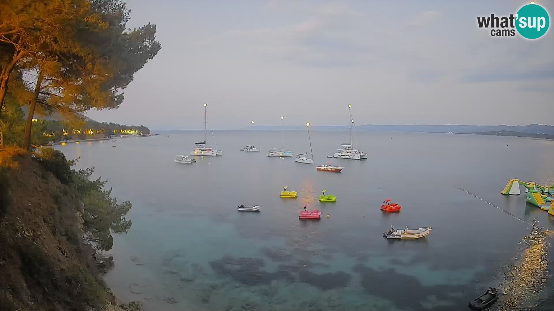 Webcam Spiaggia Potočine Bol – Vista live sulla spiaggia Borak, Isola di Brač