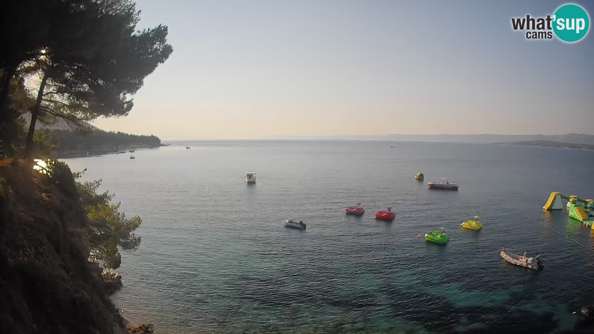 Spletna kamera Plaža Potočine Bol – Pogled v živo na plažo Borak, otok Brač