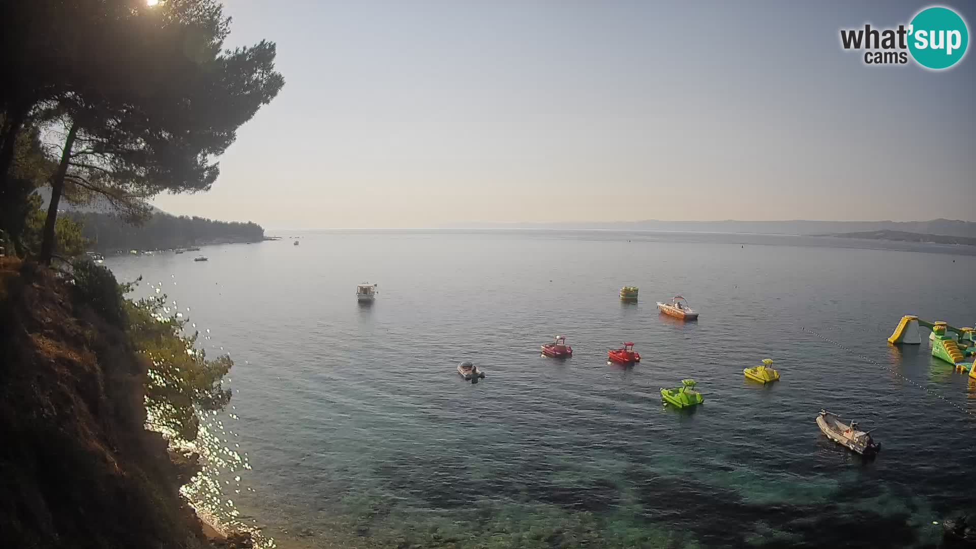 Spletna kamera Plaža Potočine Bol – Pogled v živo na plažo Borak, otok Brač