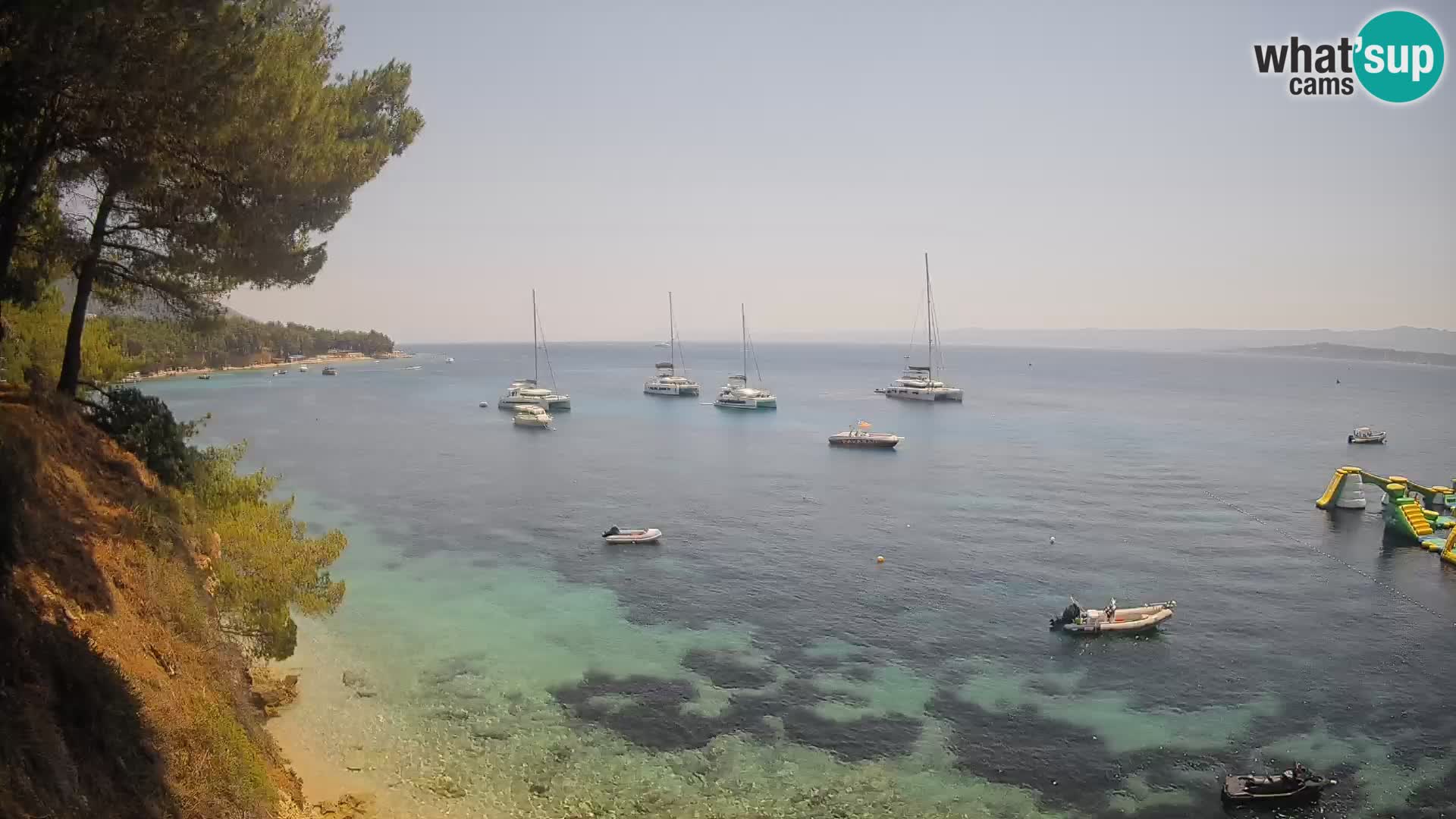 Spletna kamera Plaža Potočine Bol – Pogled v živo na plažo Borak, otok Brač