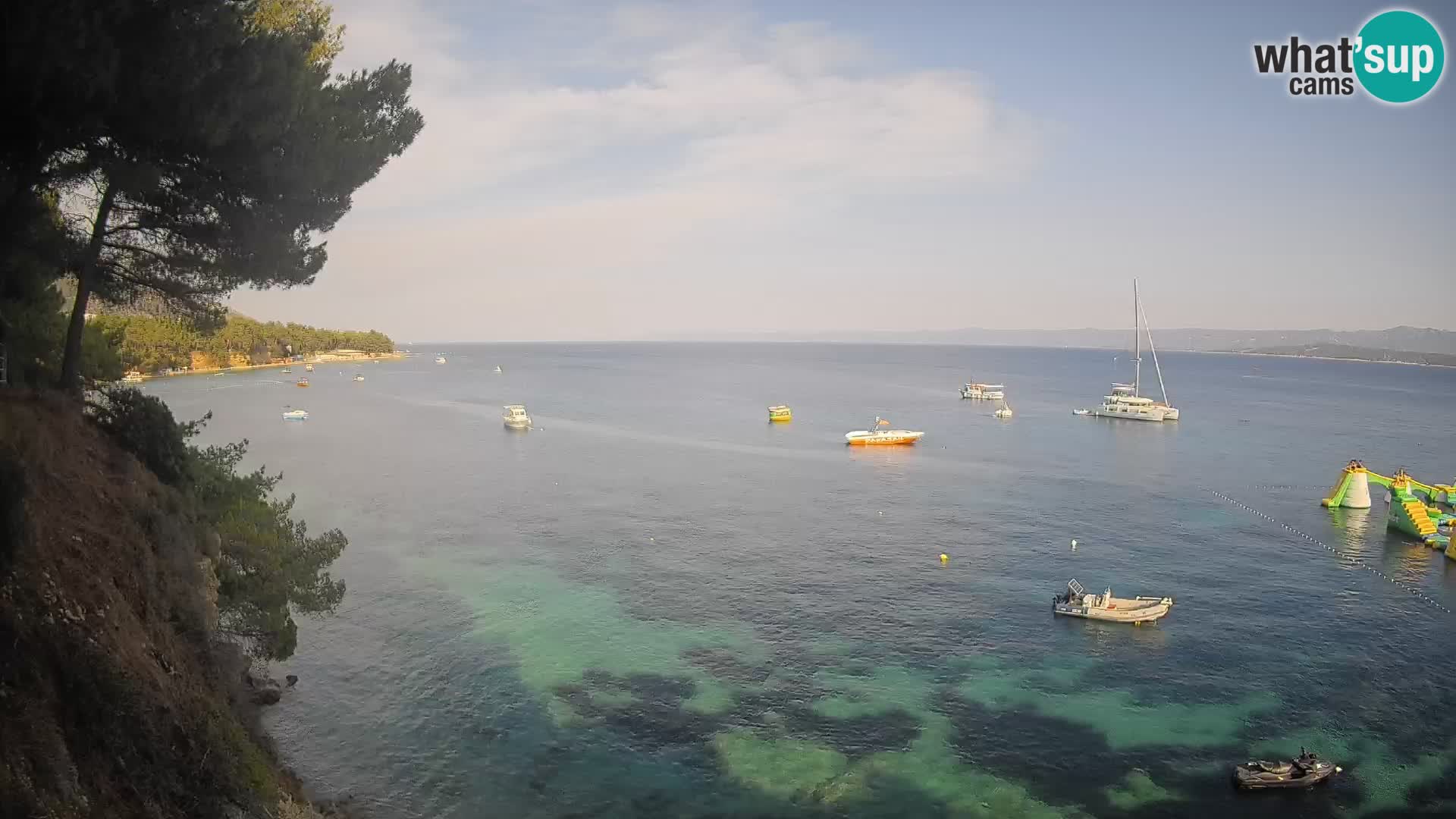 Spletna kamera Plaža Potočine Bol – Pogled v živo na plažo Borak, otok Brač