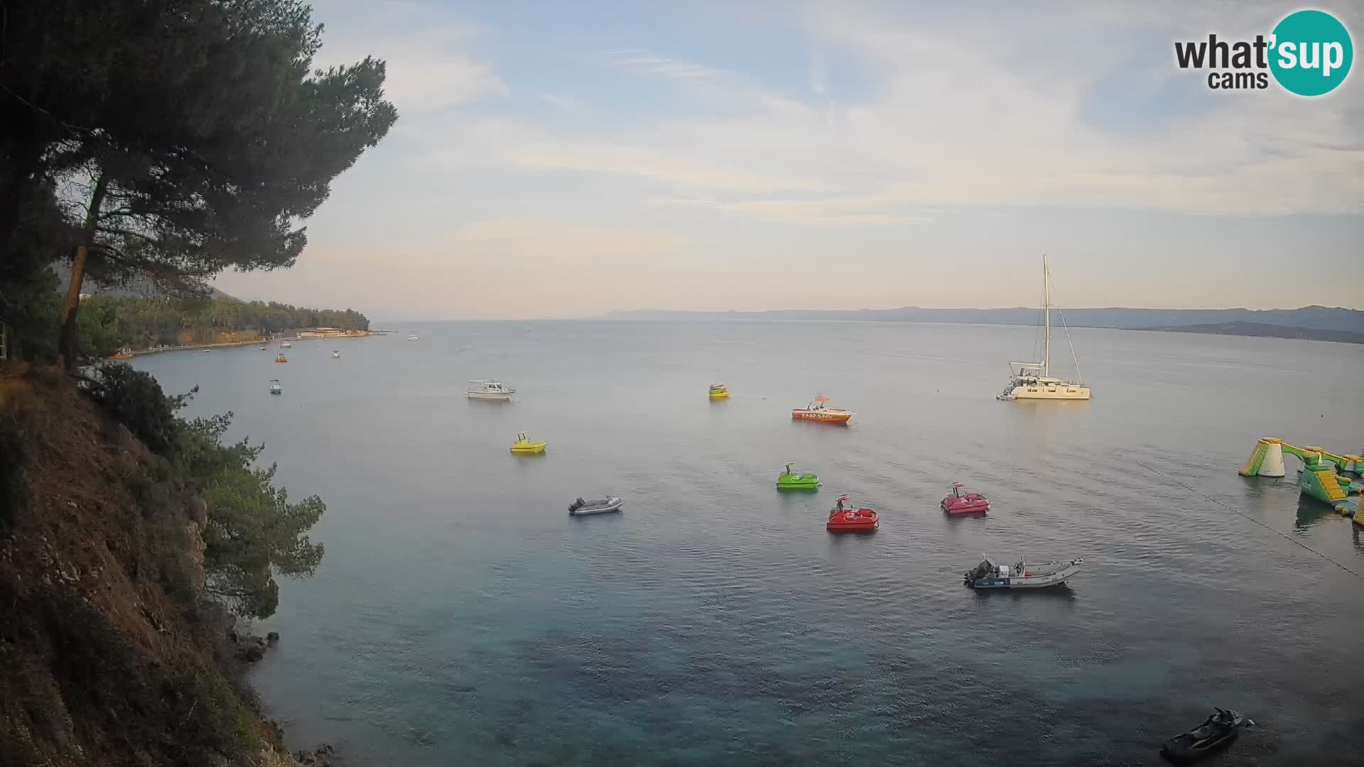 Spletna kamera Plaža Potočine Bol – Pogled v živo na plažo Borak, otok Brač