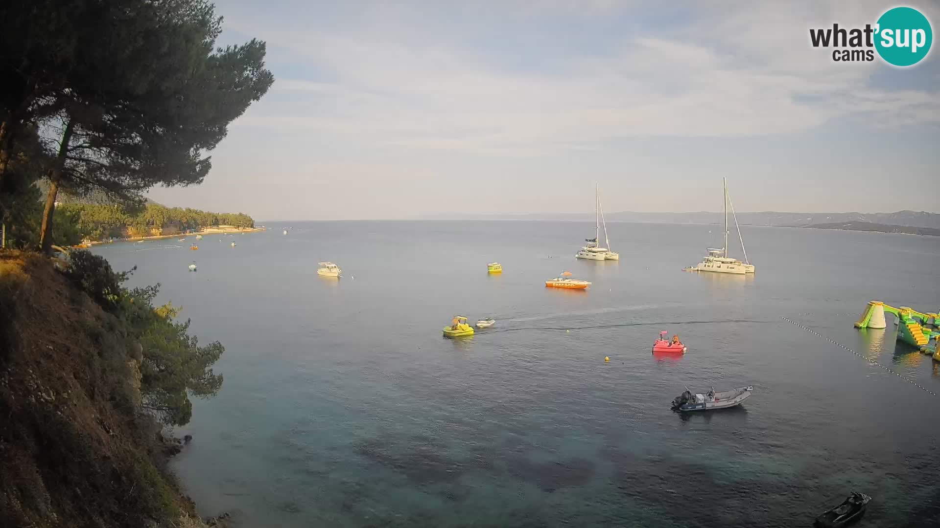 Spletna kamera Plaža Potočine Bol – Pogled v živo na plažo Borak, otok Brač