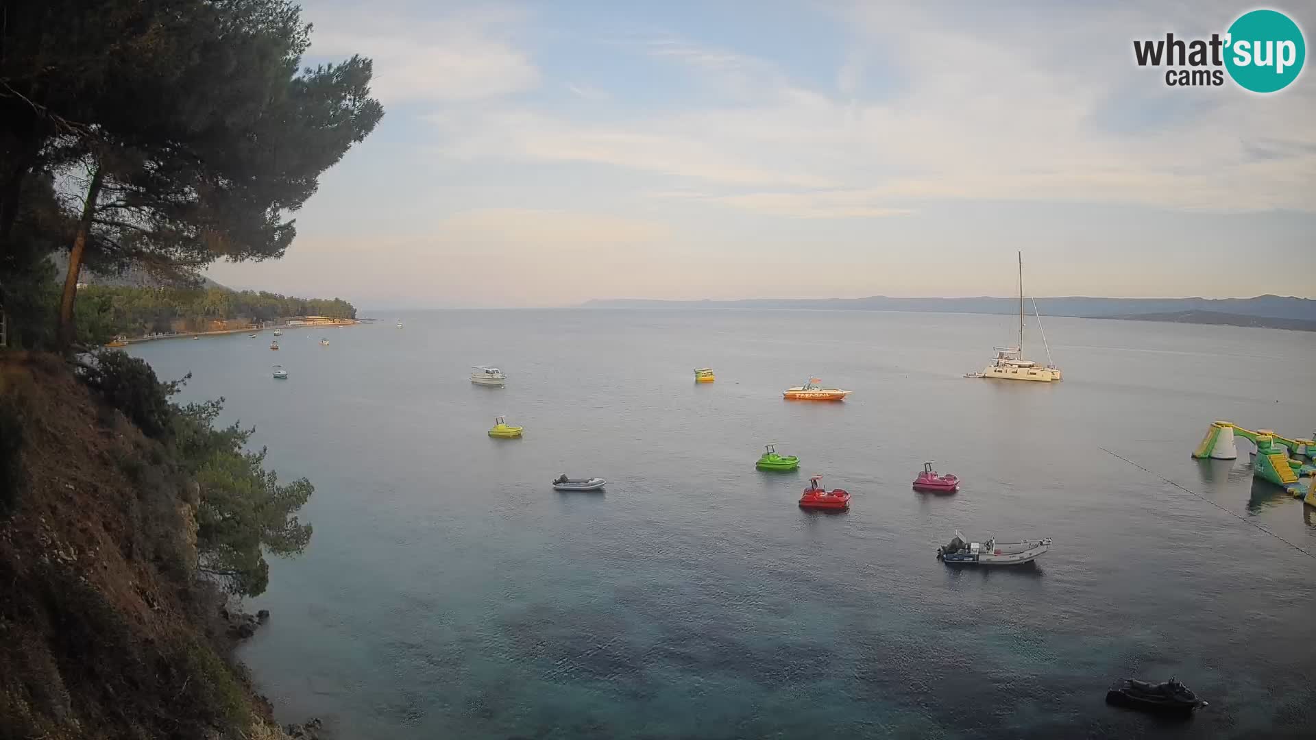 Spletna kamera Plaža Potočine Bol – Pogled v živo na plažo Borak, otok Brač