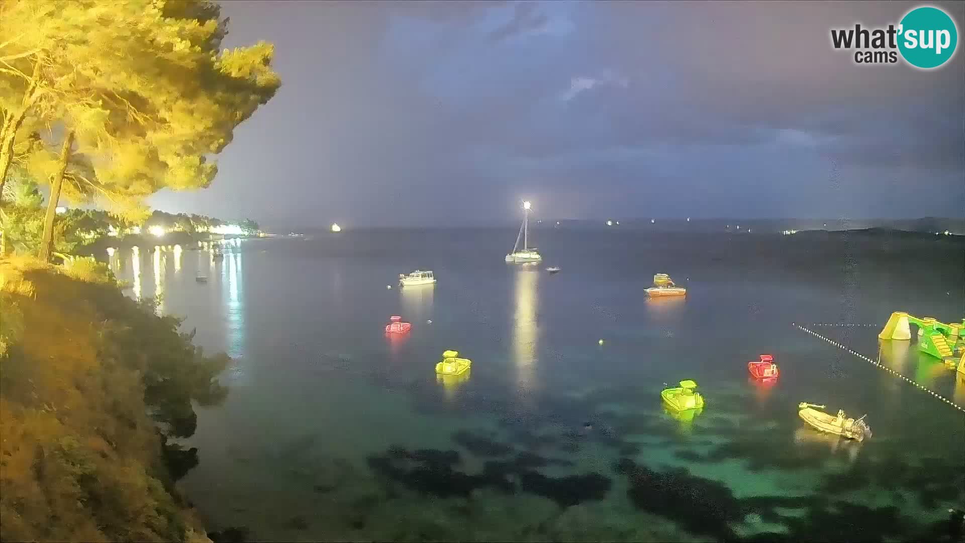 Webcam Spiaggia Potočine Bol – Vista live sulla spiaggia Borak, Isola di Brač