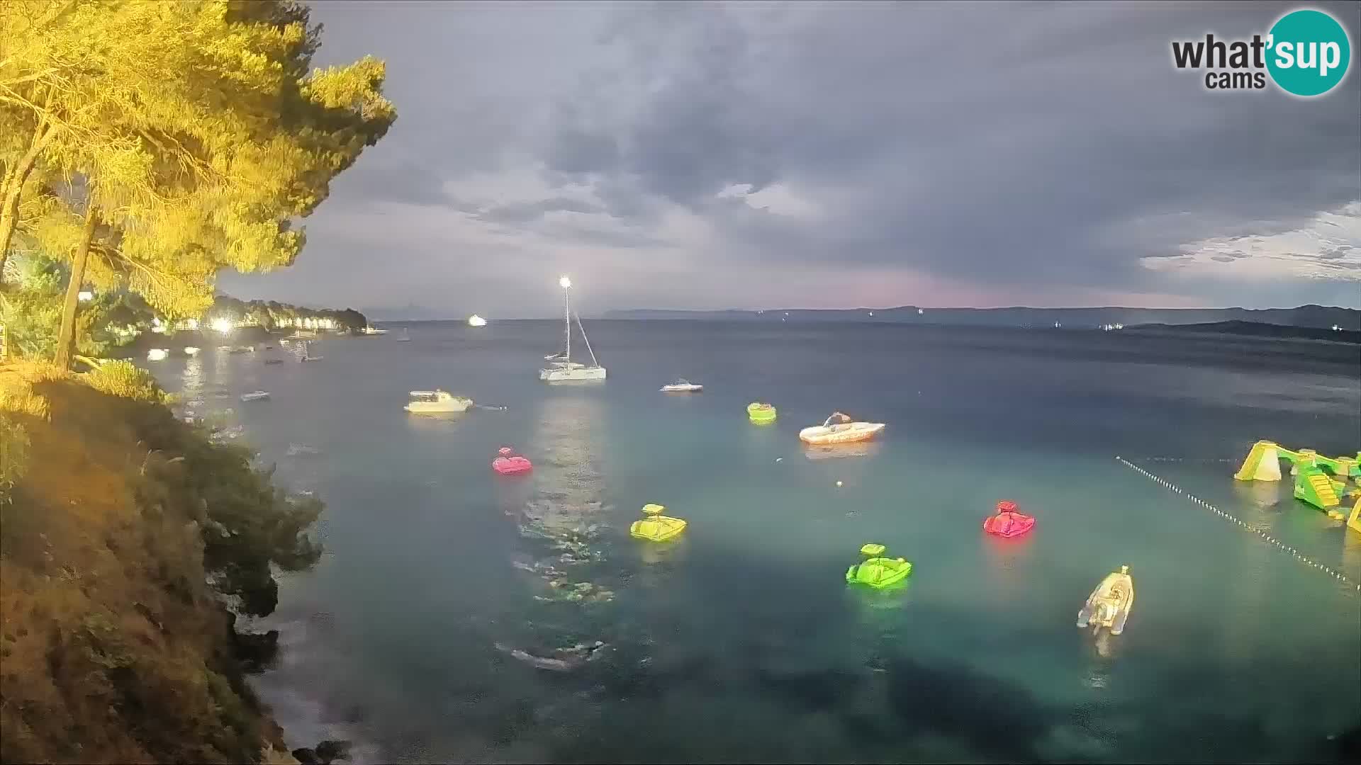Web kamera Potočine Bol – Pogled uživo na plažu Borak, otok Brač