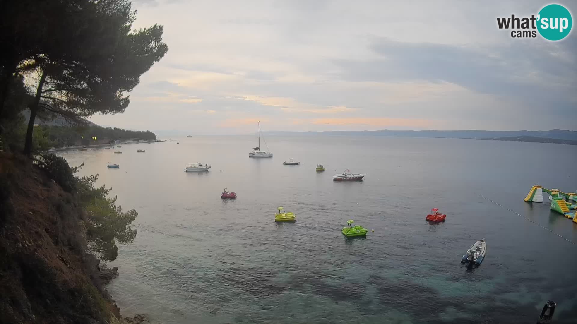 Spletna kamera Plaža Potočine Bol – Pogled v živo na plažo Borak, otok Brač
