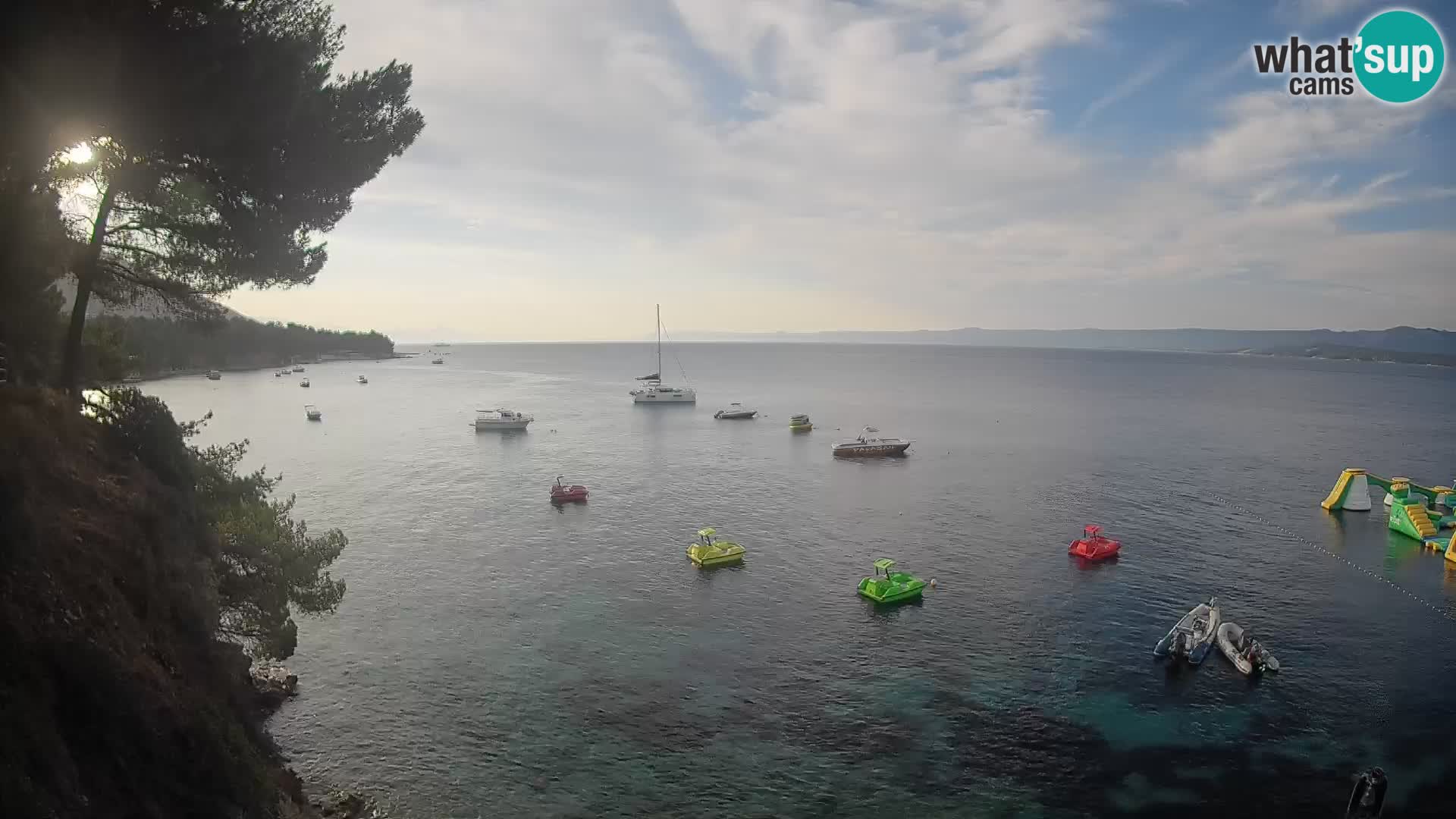 Spletna kamera Plaža Potočine Bol – Pogled v živo na plažo Borak, otok Brač