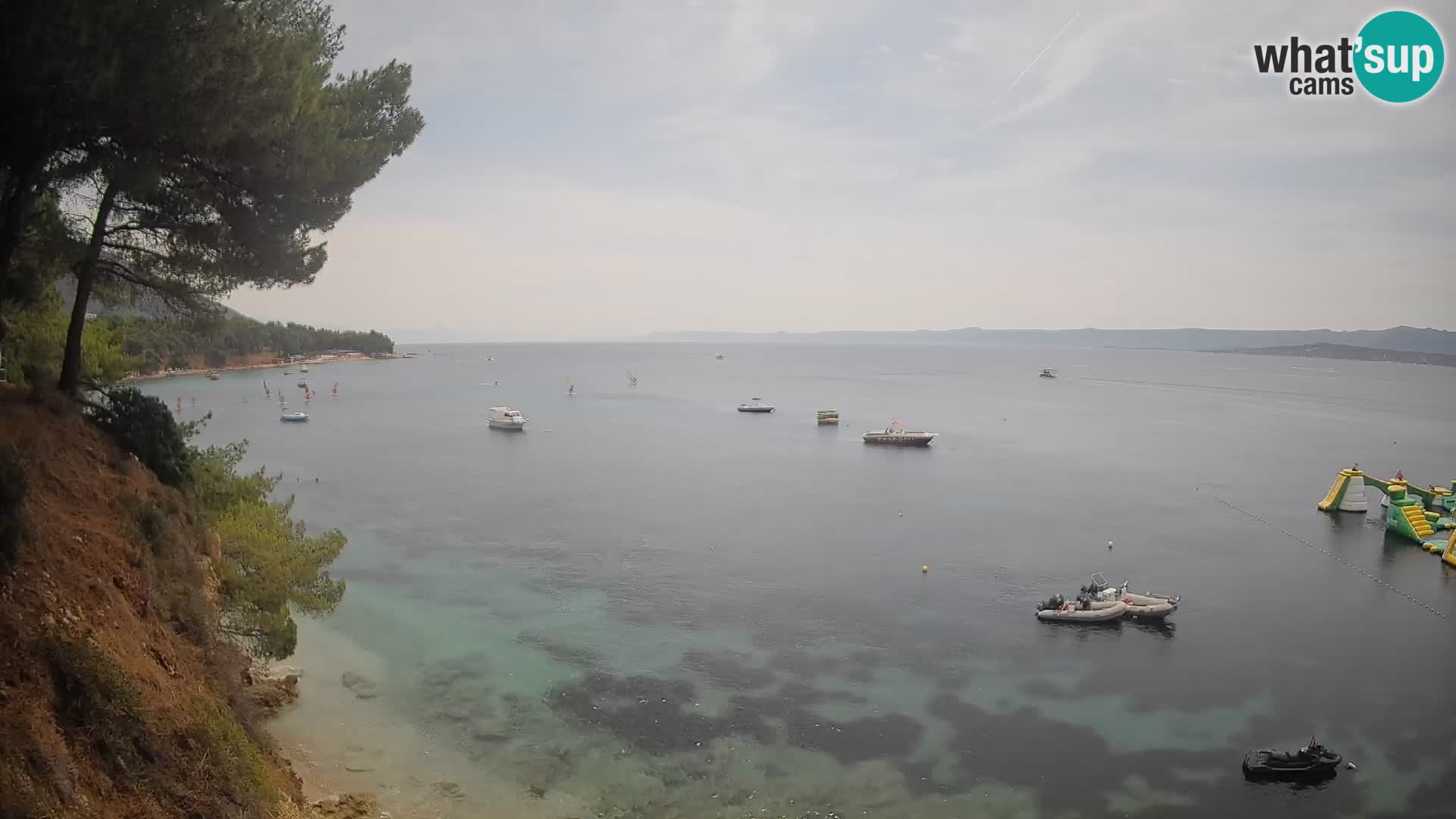 Spletna kamera Plaža Potočine Bol – Pogled v živo na plažo Borak, otok Brač