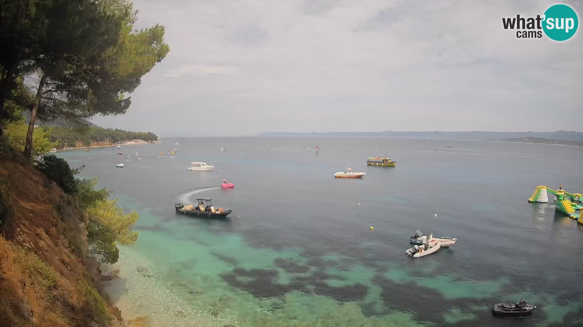 Spletna kamera Plaža Potočine Bol – Pogled v živo na plažo Borak, otok Brač