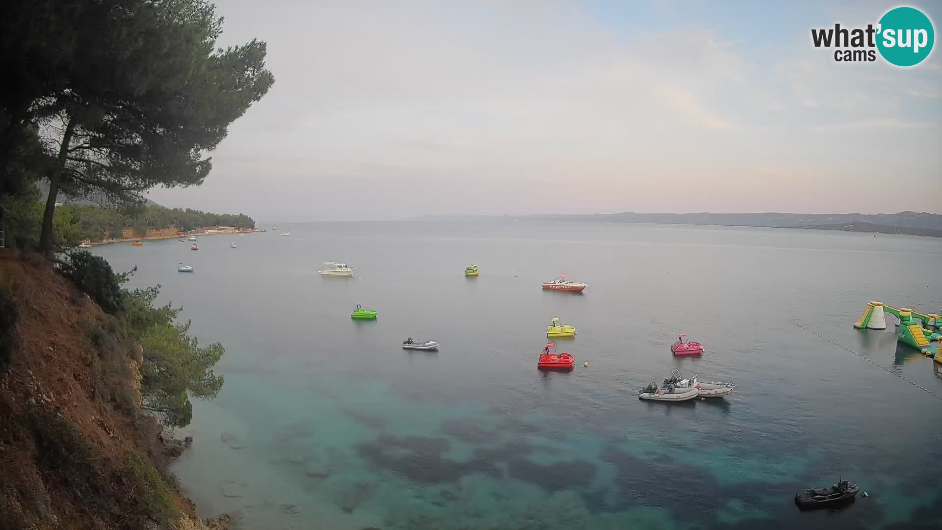 Spletna kamera Plaža Potočine Bol – Pogled v živo na plažo Borak, otok Brač