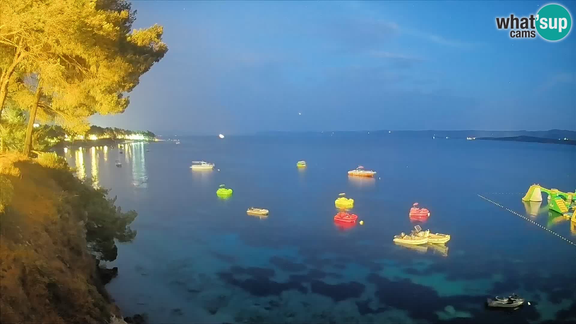 Spletna kamera Plaža Potočine Bol – Pogled v živo na plažo Borak, otok Brač
