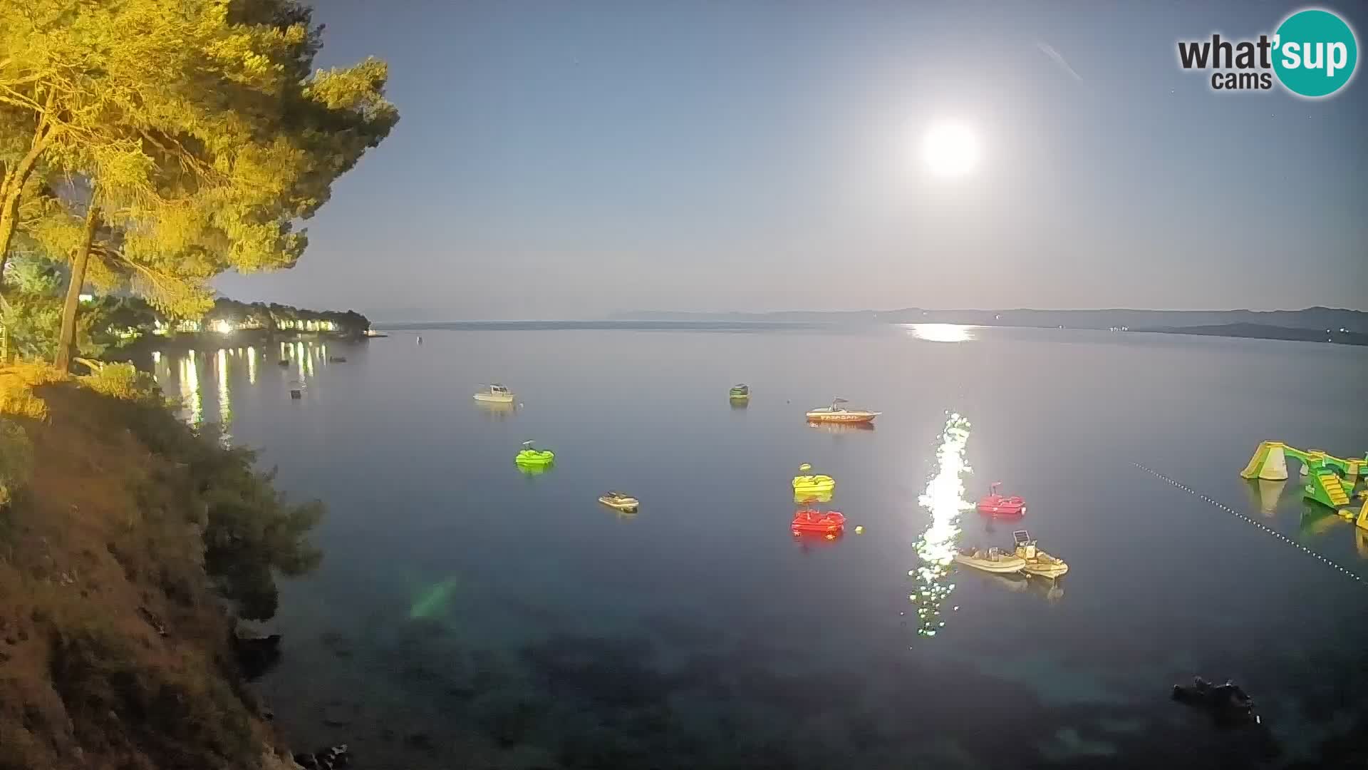 Web kamera Potočine Bol – Pogled uživo na plažu Borak, otok Brač