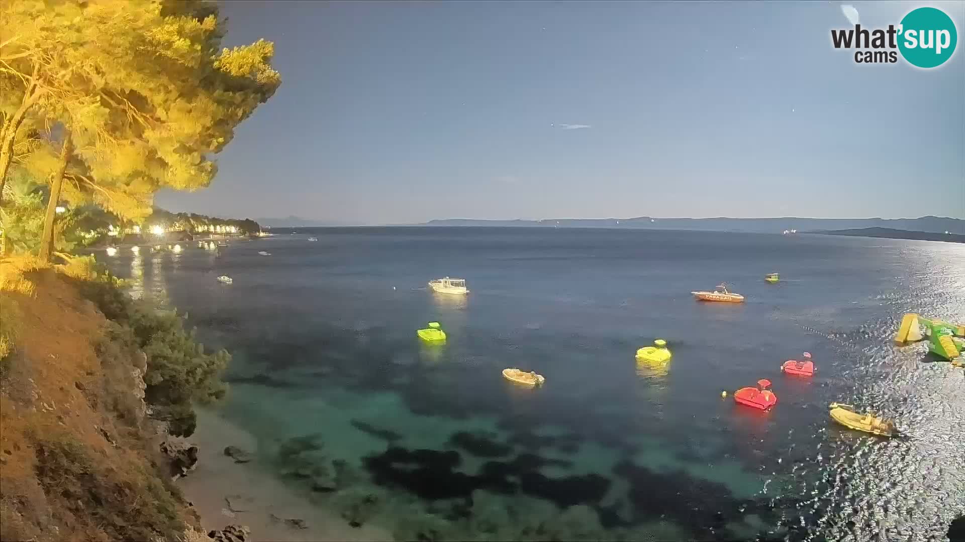 Spletna kamera Plaža Potočine Bol – Pogled v živo na plažo Borak, otok Brač