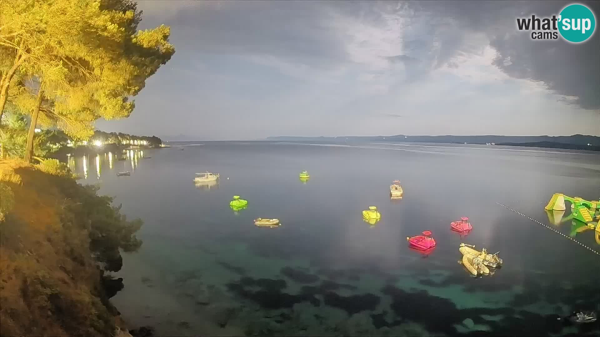 Webcam Spiaggia Potočine Bol – Vista live sulla spiaggia Borak, Isola di Brač