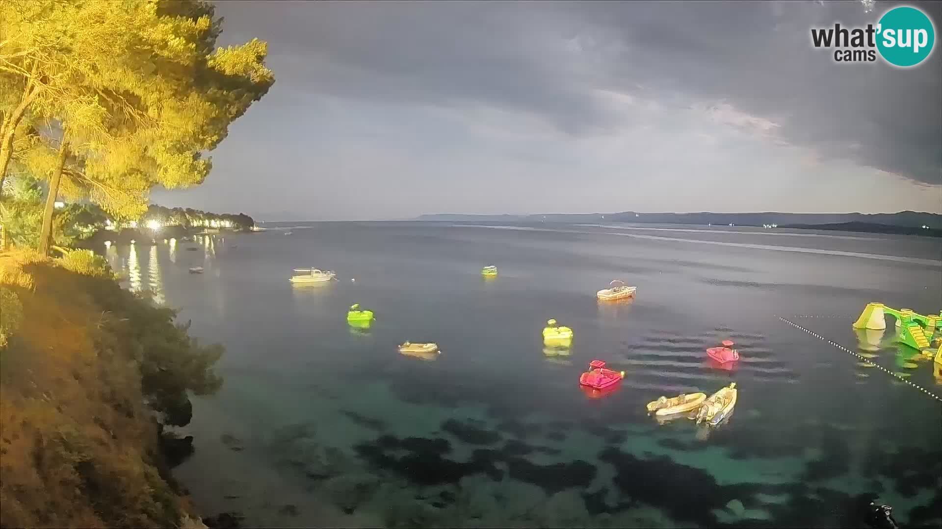 Web kamera Potočine Bol – Pogled uživo na plažu Borak, otok Brač
