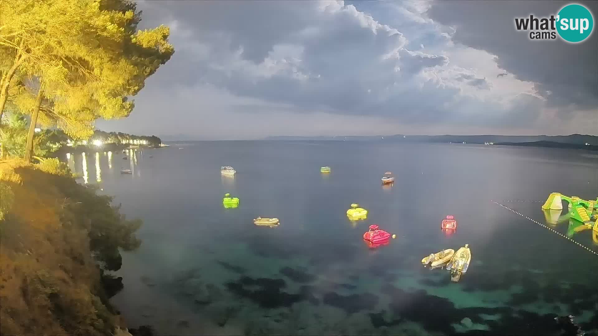 Webcam Spiaggia Potočine Bol – Vista live sulla spiaggia Borak, Isola di Brač