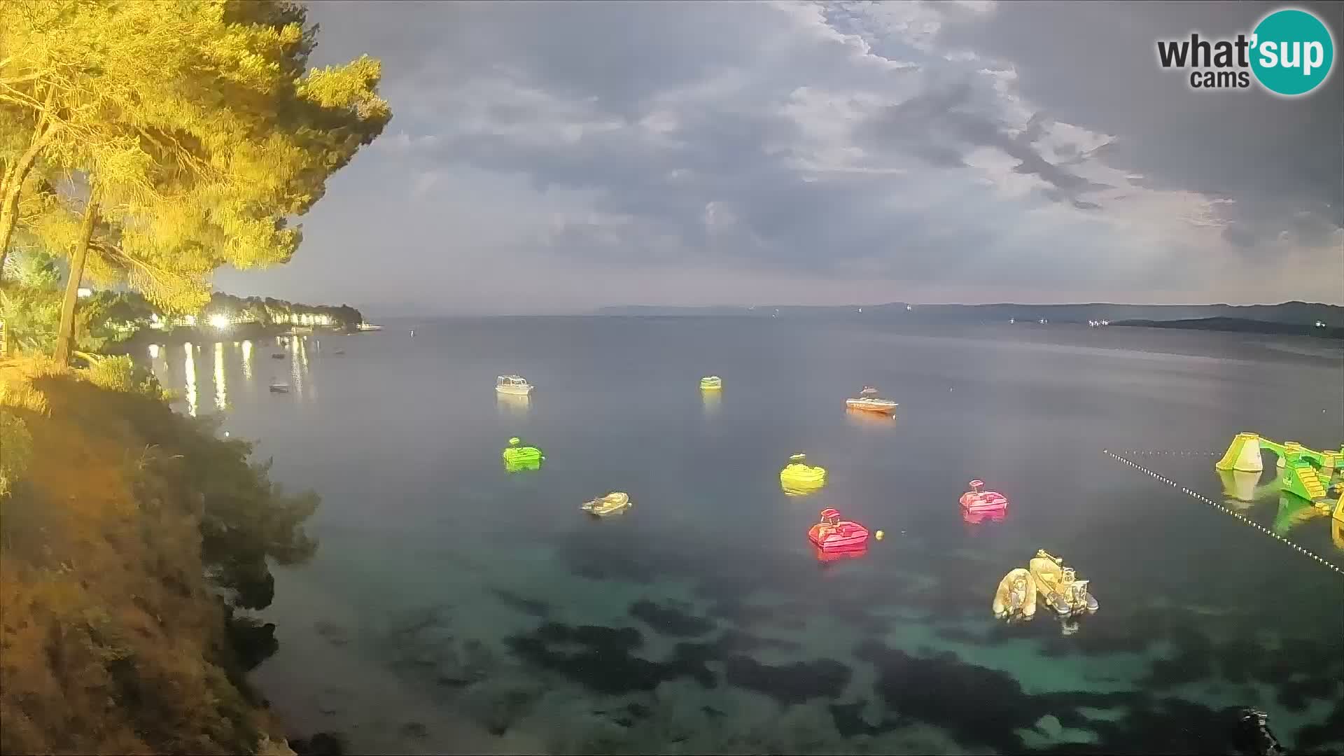 Webcam Spiaggia Potočine Bol – Vista live sulla spiaggia Borak, Isola di Brač
