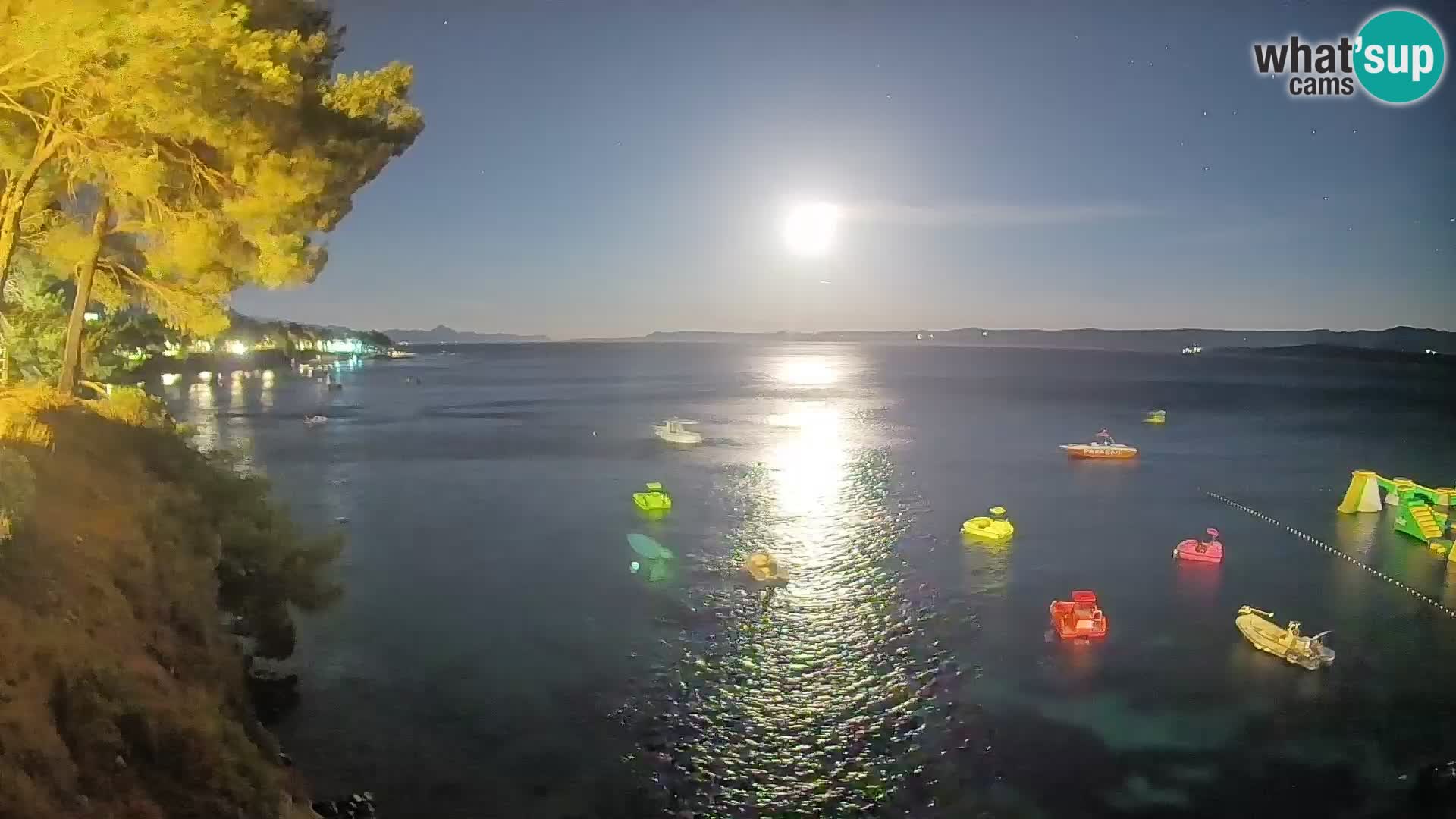 Spletna kamera Plaža Potočine Bol – Pogled v živo na plažo Borak, otok Brač