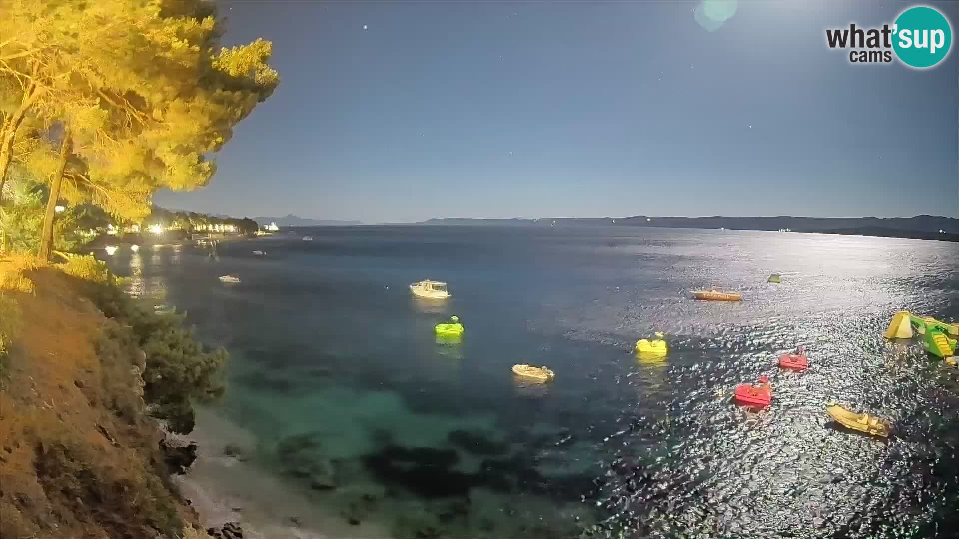 Spletna kamera Plaža Potočine Bol – Pogled v živo na plažo Borak, otok Brač
