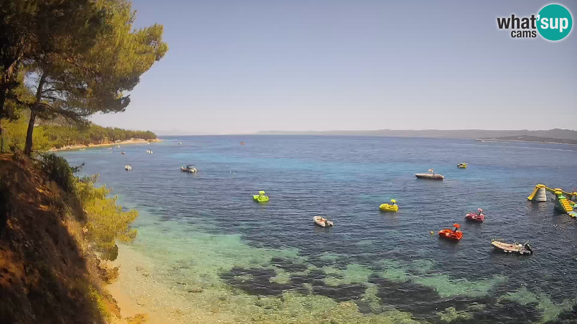 Spletna kamera Plaža Potočine Bol – Pogled v živo na plažo Borak, otok Brač