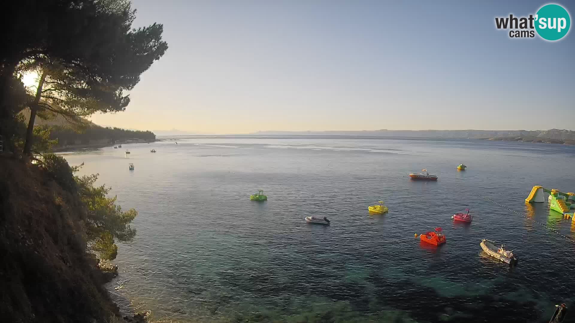 Spletna kamera Plaža Potočine Bol – Pogled v živo na plažo Borak, otok Brač