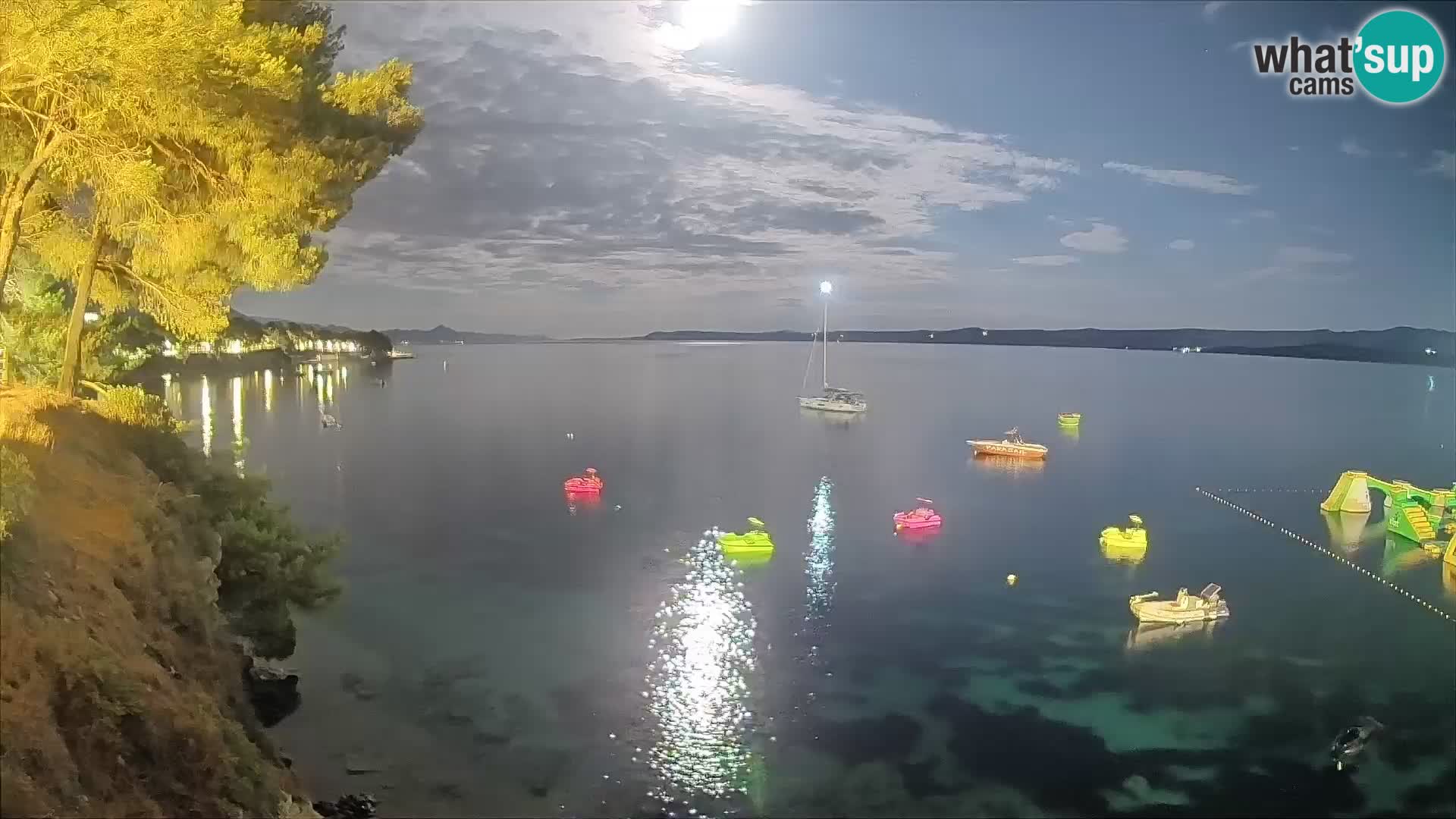 Web kamera Potočine Bol – Pogled uživo na plažu Borak, otok Brač