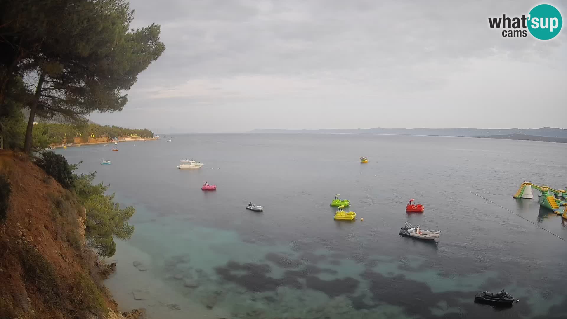 Spletna kamera Plaža Potočine Bol – Pogled v živo na plažo Borak, otok Brač