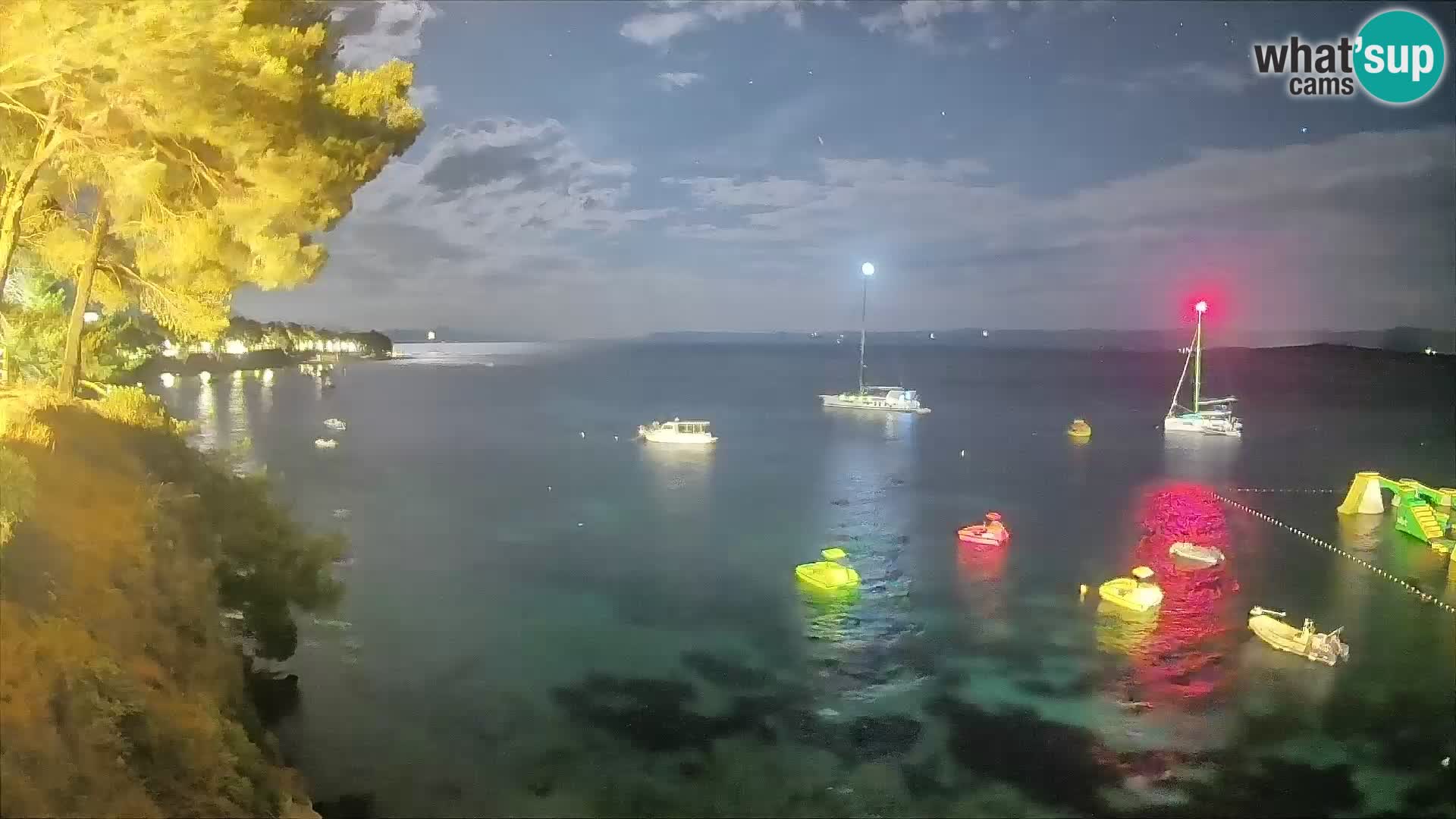 Webcam Spiaggia Potočine Bol – Vista live sulla spiaggia Borak, Isola di Brač