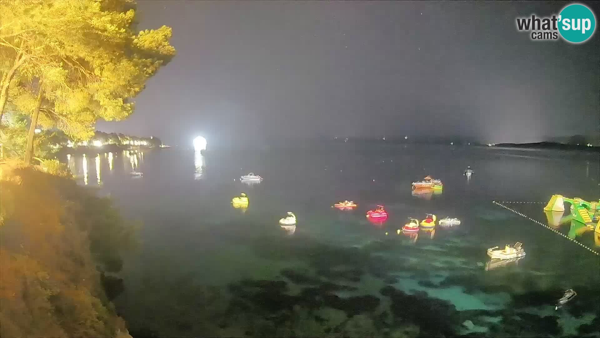 Webcam Spiaggia Potočine Bol – Vista live sulla spiaggia Borak, Isola di Brač