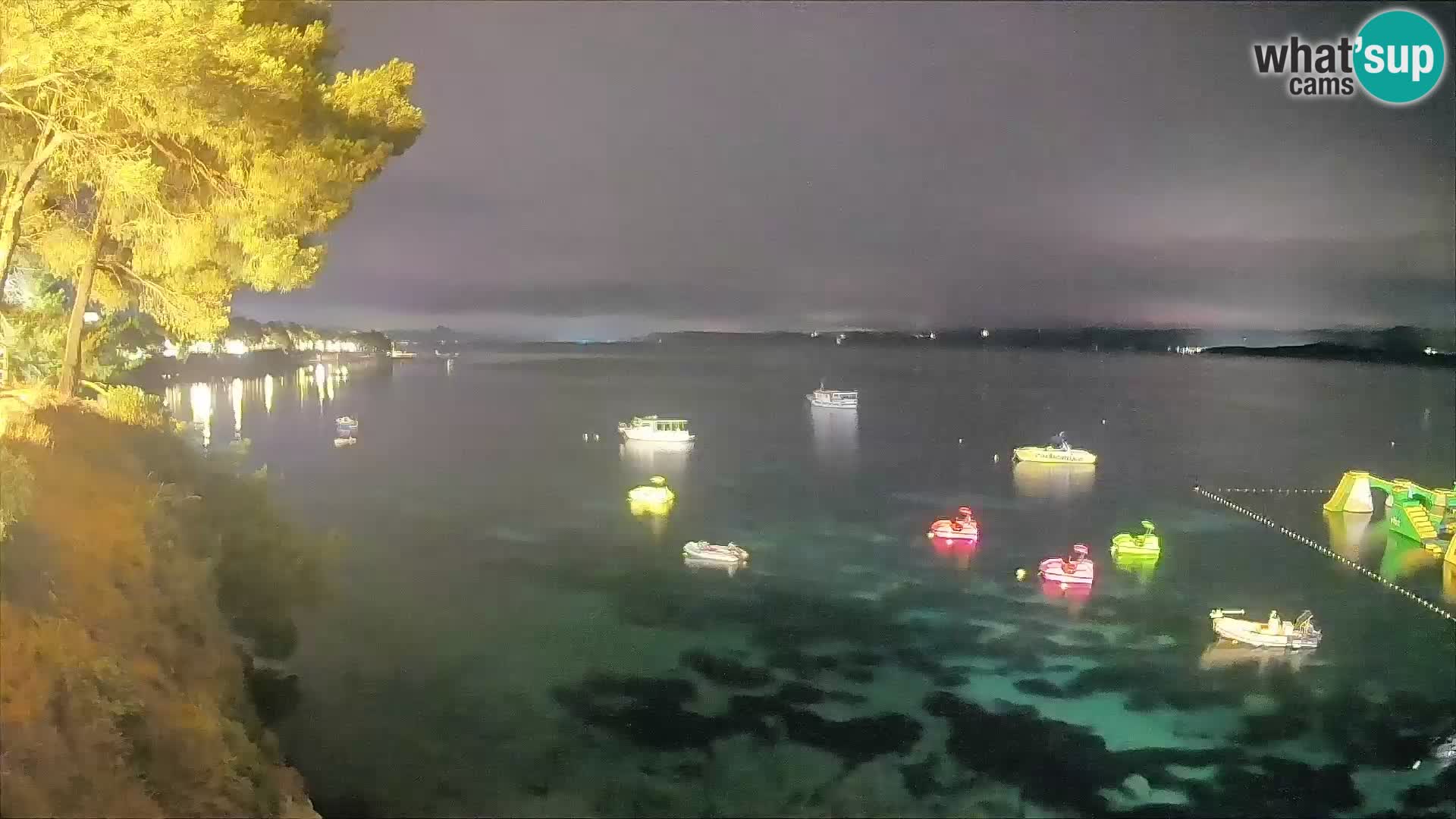 Web kamera Potočine Bol – Pogled uživo na plažu Borak, otok Brač