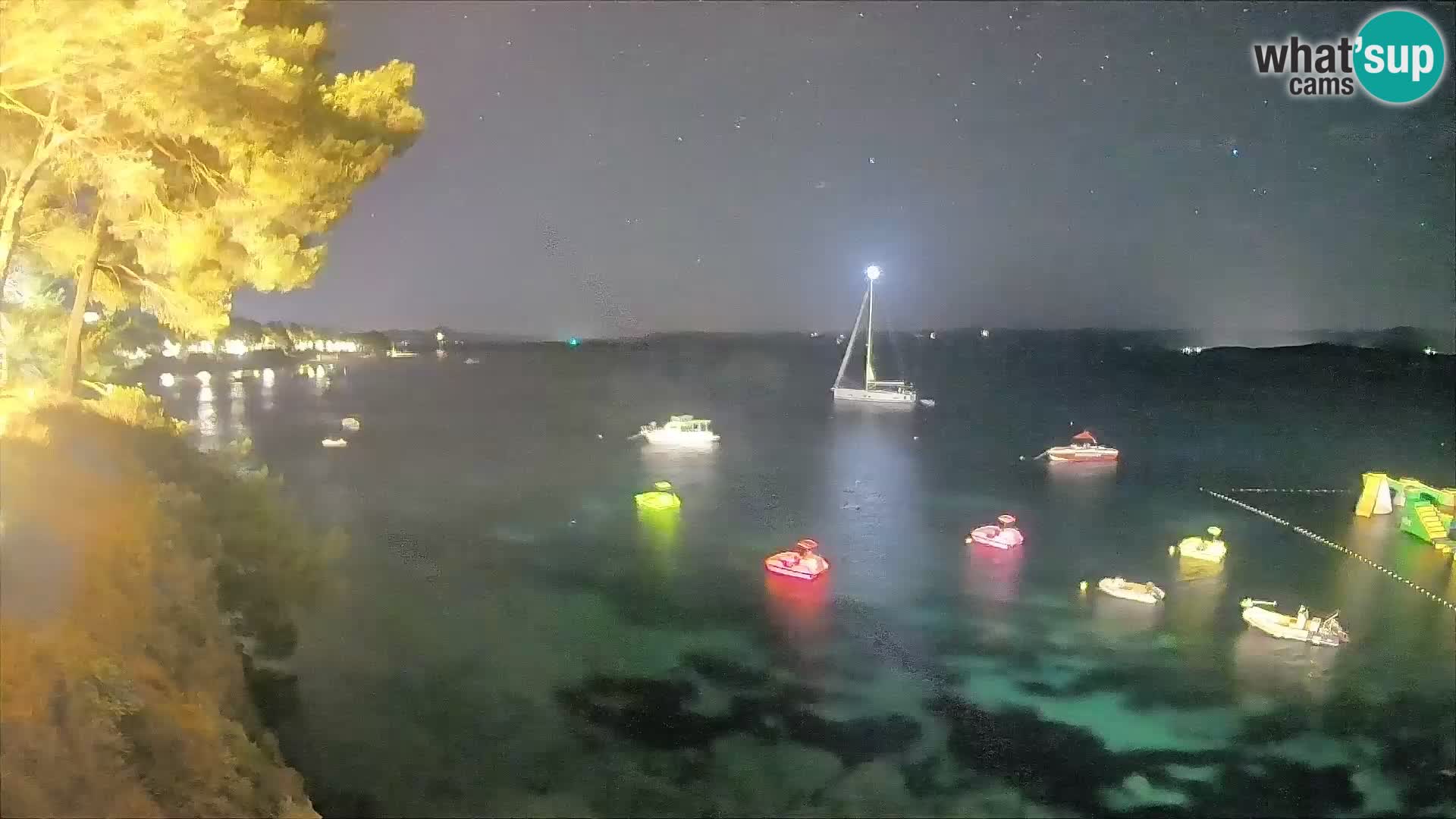Web kamera Potočine Bol – Pogled uživo na plažu Borak, otok Brač