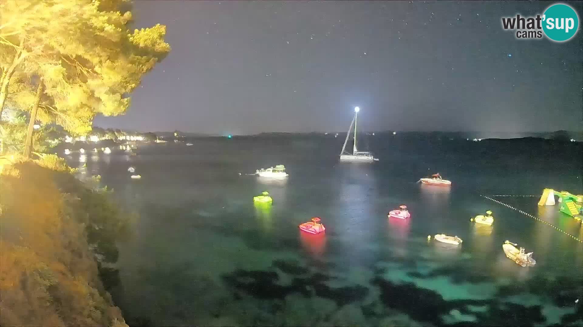 Web kamera Potočine Bol – Pogled uživo na plažu Borak, otok Brač