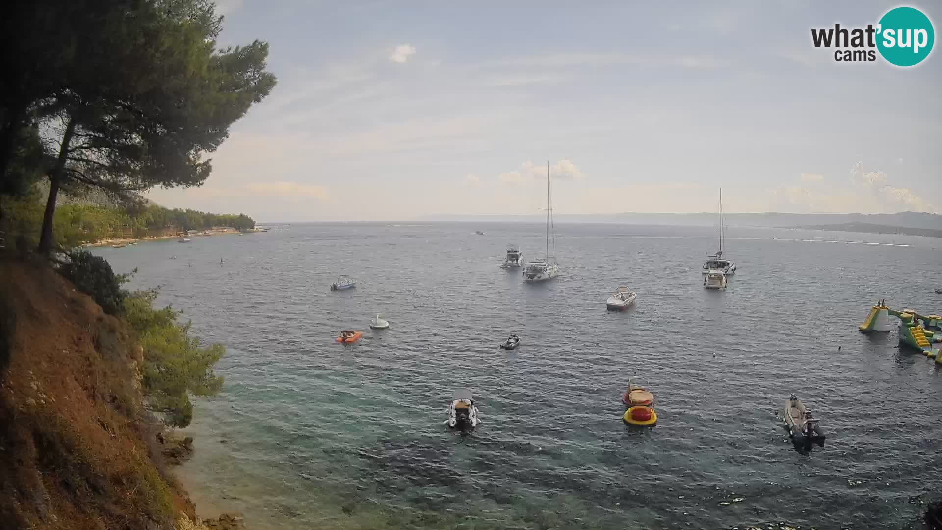 Spletna kamera Plaža Potočine Bol – Pogled v živo na plažo Borak, otok Brač