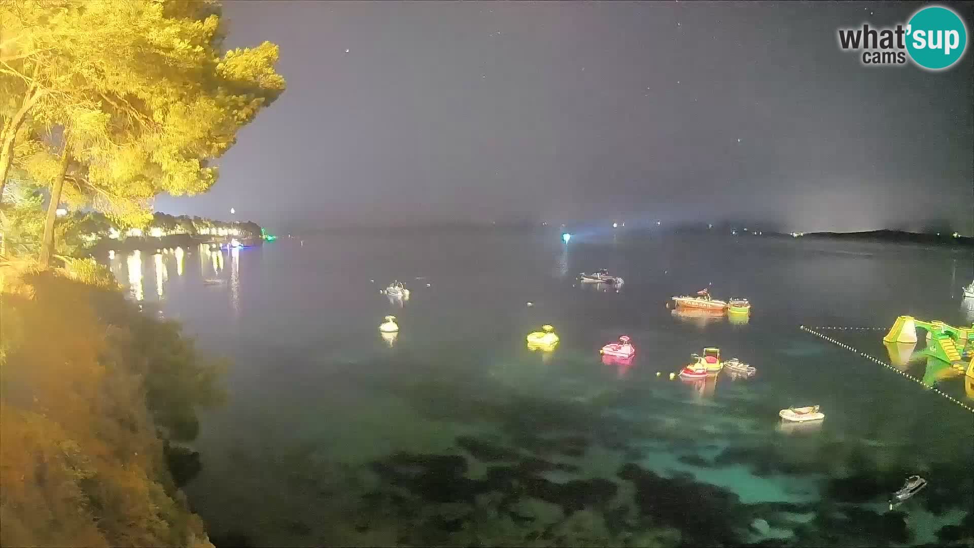 Web kamera Potočine Bol – Pogled uživo na plažu Borak, otok Brač