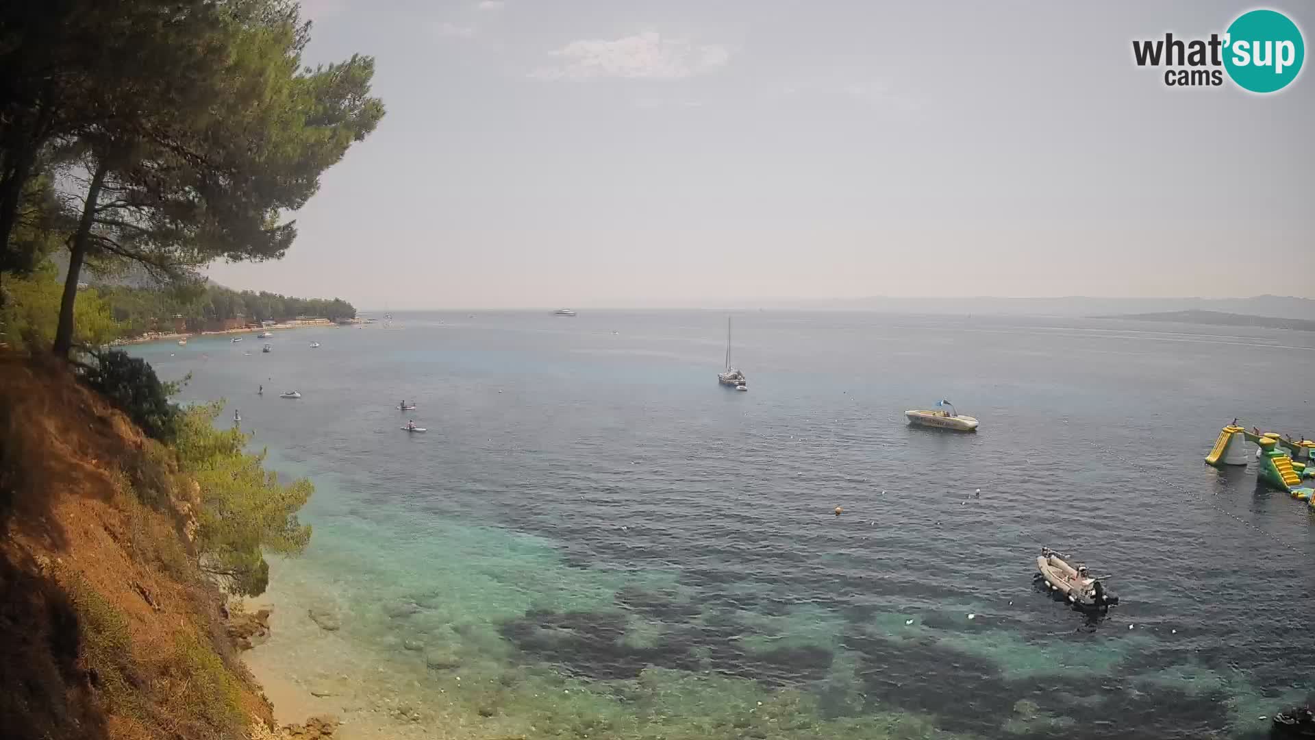 Spletna kamera Plaža Potočine Bol – Pogled v živo na plažo Borak, otok Brač
