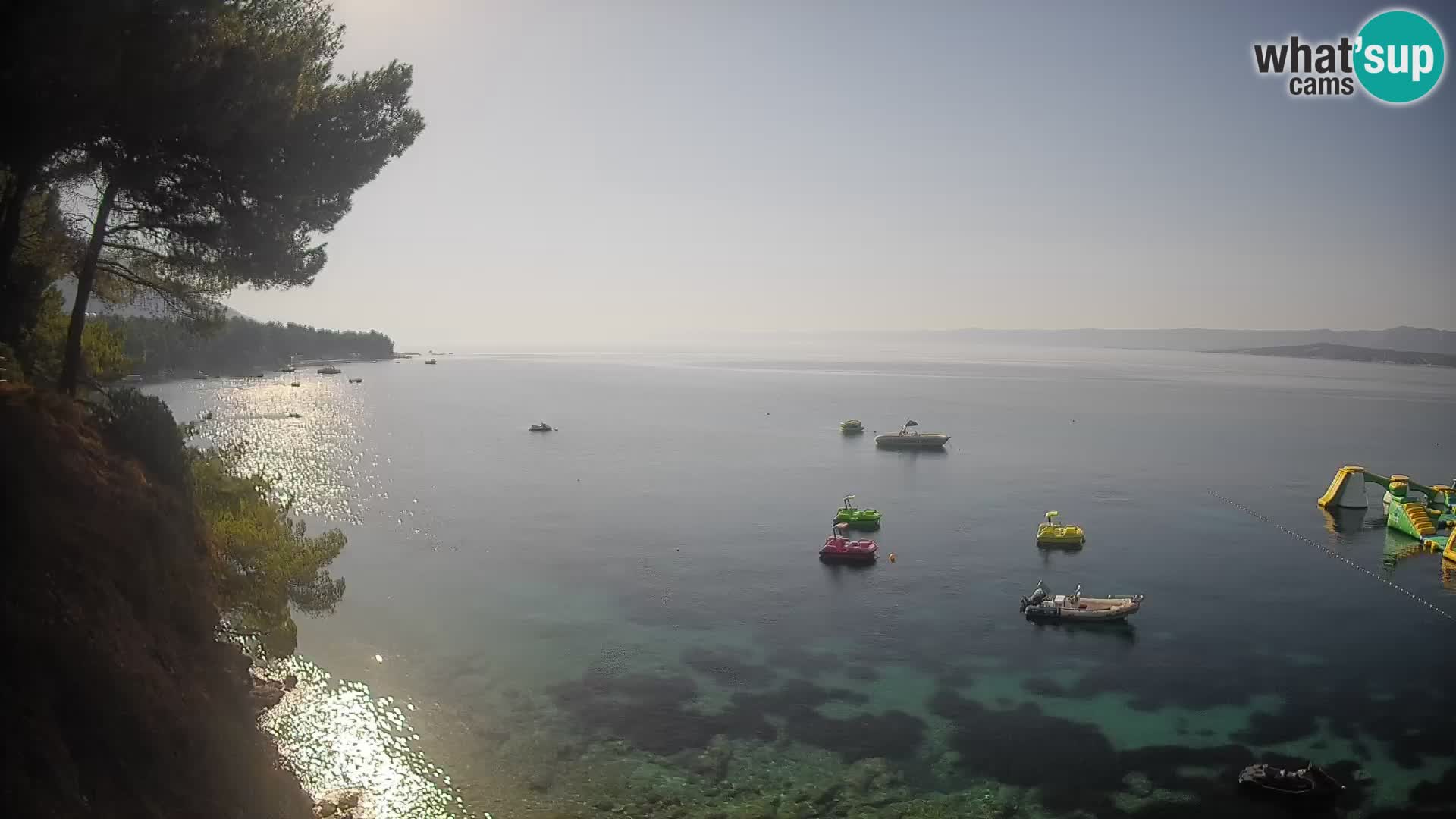 Spletna kamera Plaža Potočine Bol – Pogled v živo na plažo Borak, otok Brač