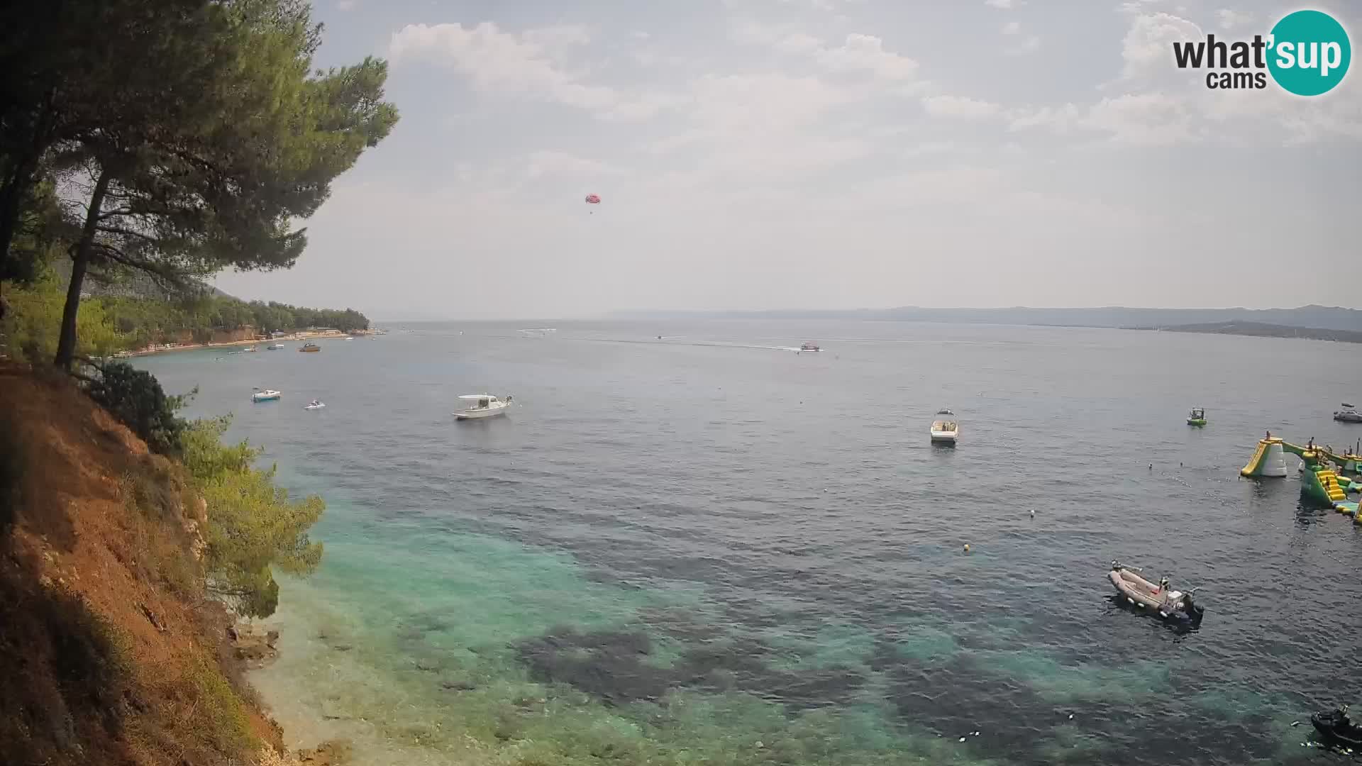 Spletna kamera Plaža Potočine Bol – Pogled v živo na plažo Borak, otok Brač