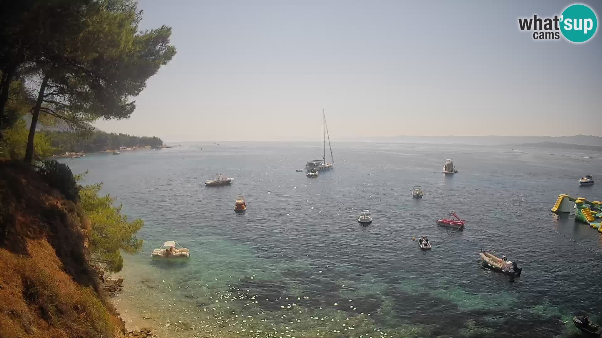 Spletna kamera Plaža Potočine Bol – Pogled v živo na plažo Borak, otok Brač