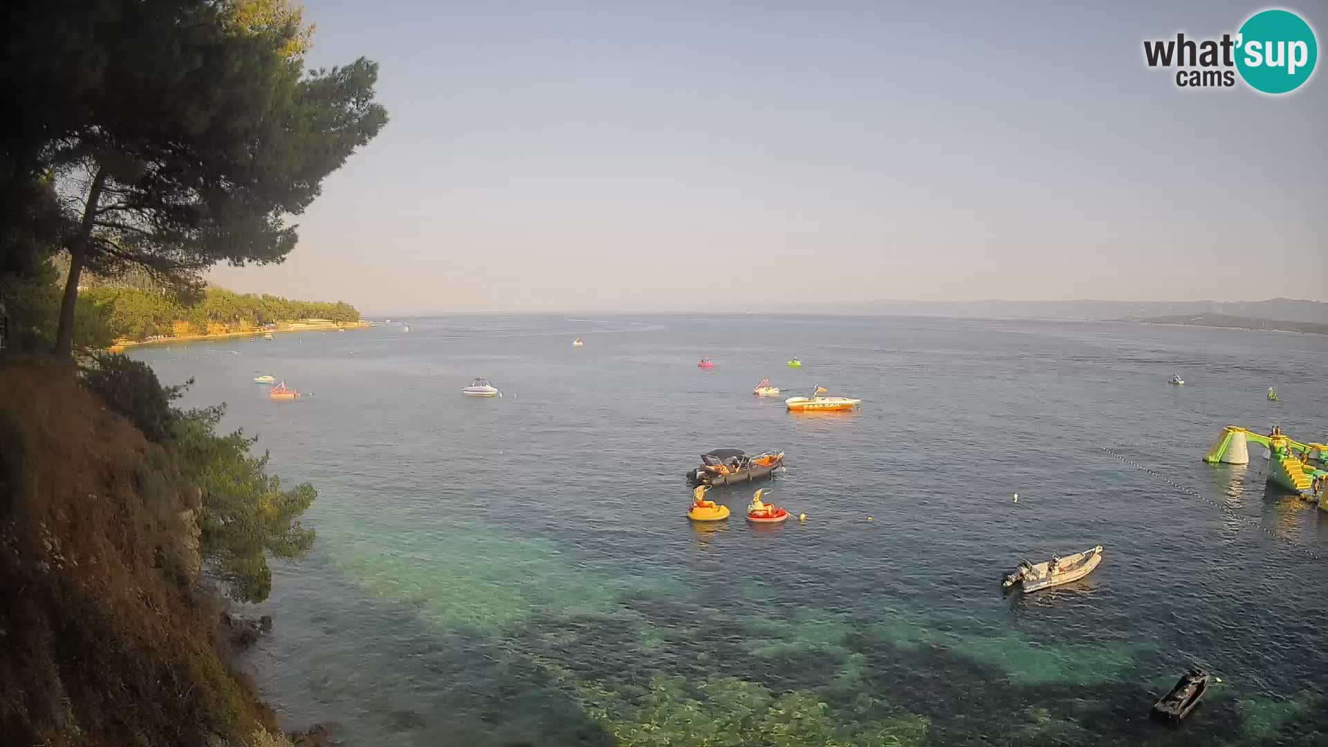 Spletna kamera Plaža Potočine Bol – Pogled v živo na plažo Borak, otok Brač
