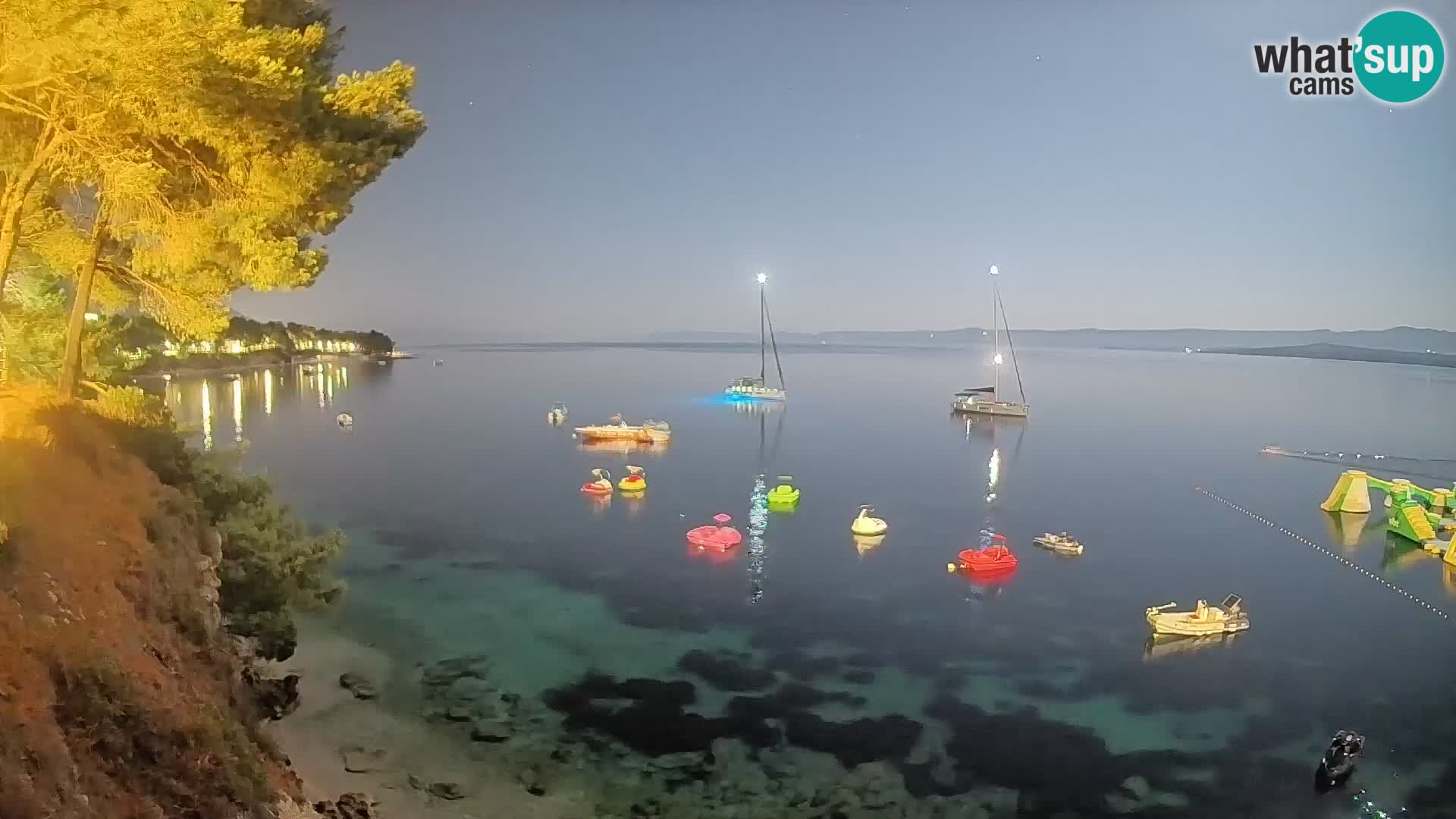 Webcam Spiaggia Potočine Bol – Vista live sulla spiaggia Borak, Isola di Brač