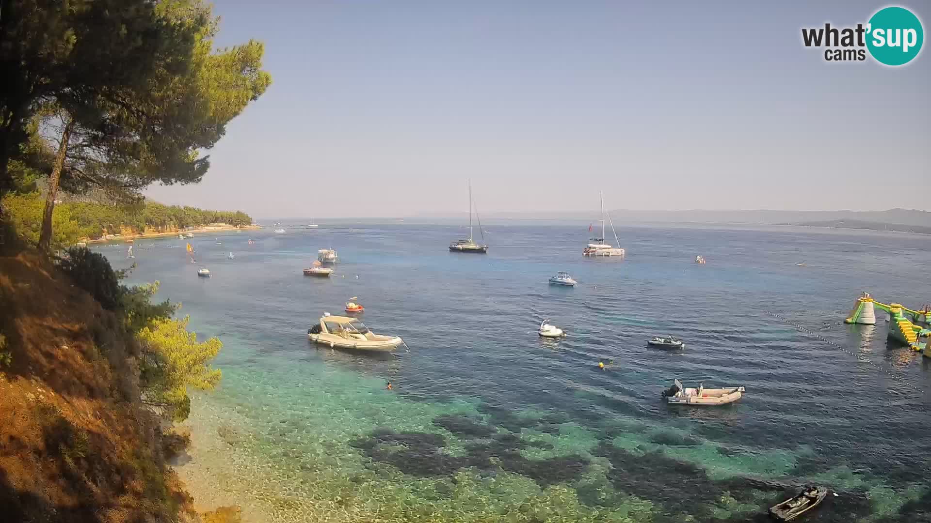 Spletna kamera Plaža Potočine Bol – Pogled v živo na plažo Borak, otok Brač