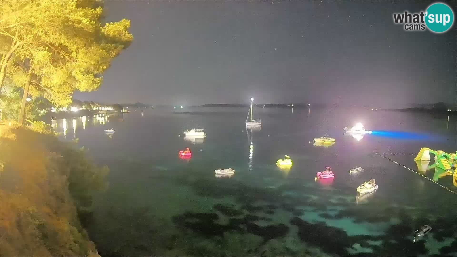 Web kamera Potočine Bol – Pogled uživo na plažu Borak, otok Brač