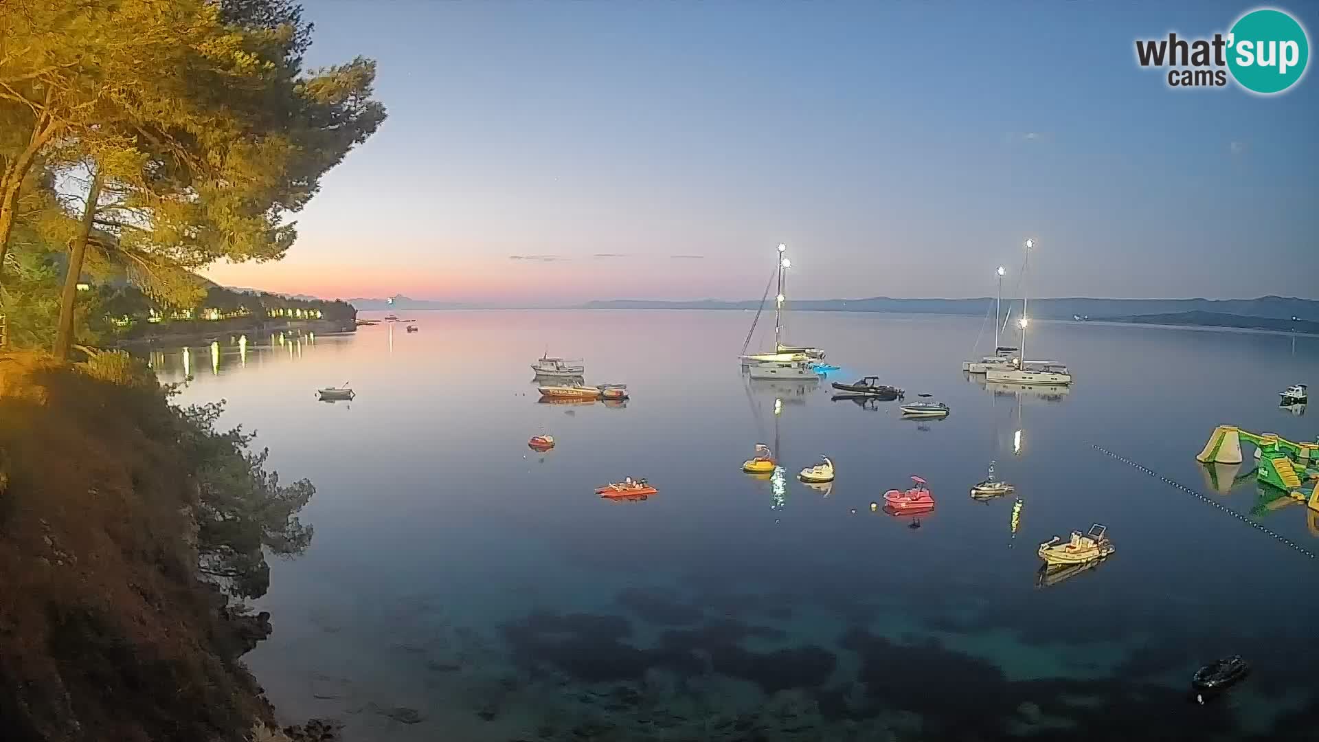 Web kamera Potočine Bol – Pogled uživo na plažu Borak, otok Brač