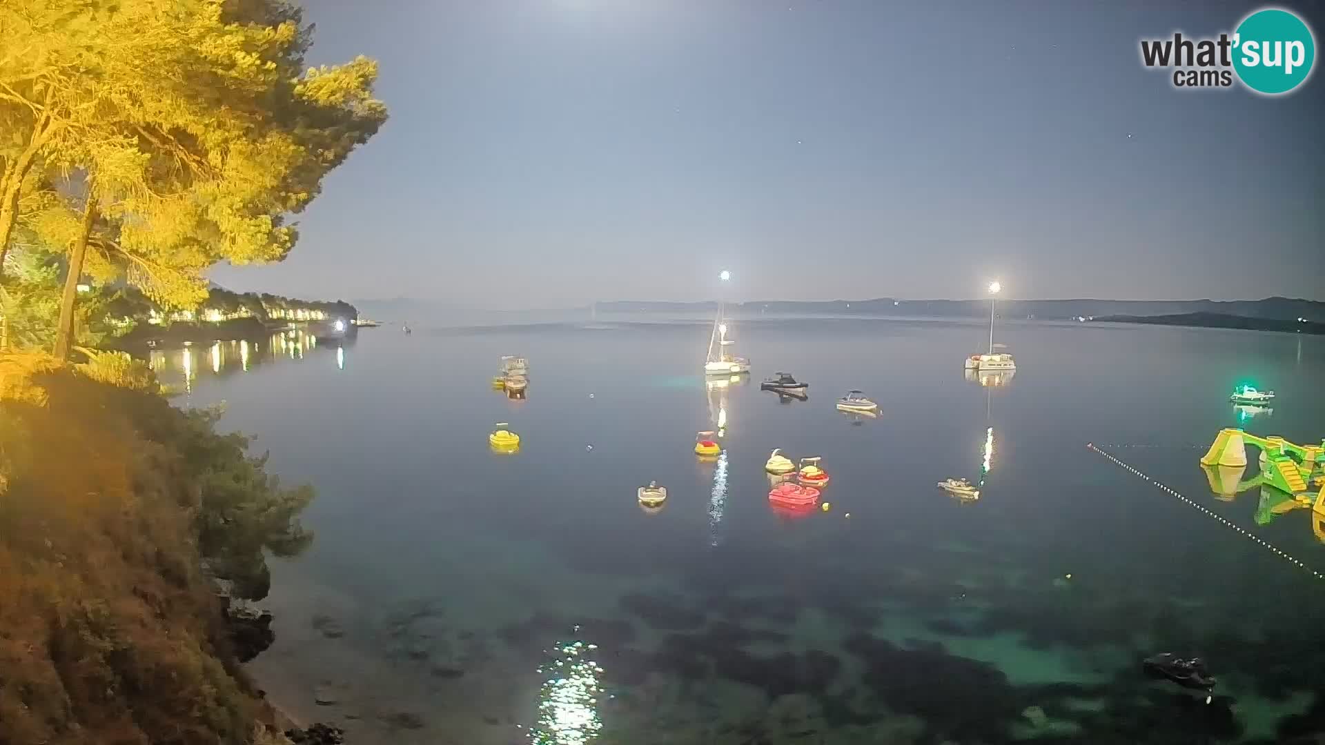 Web kamera Potočine Bol – Pogled uživo na plažu Borak, otok Brač